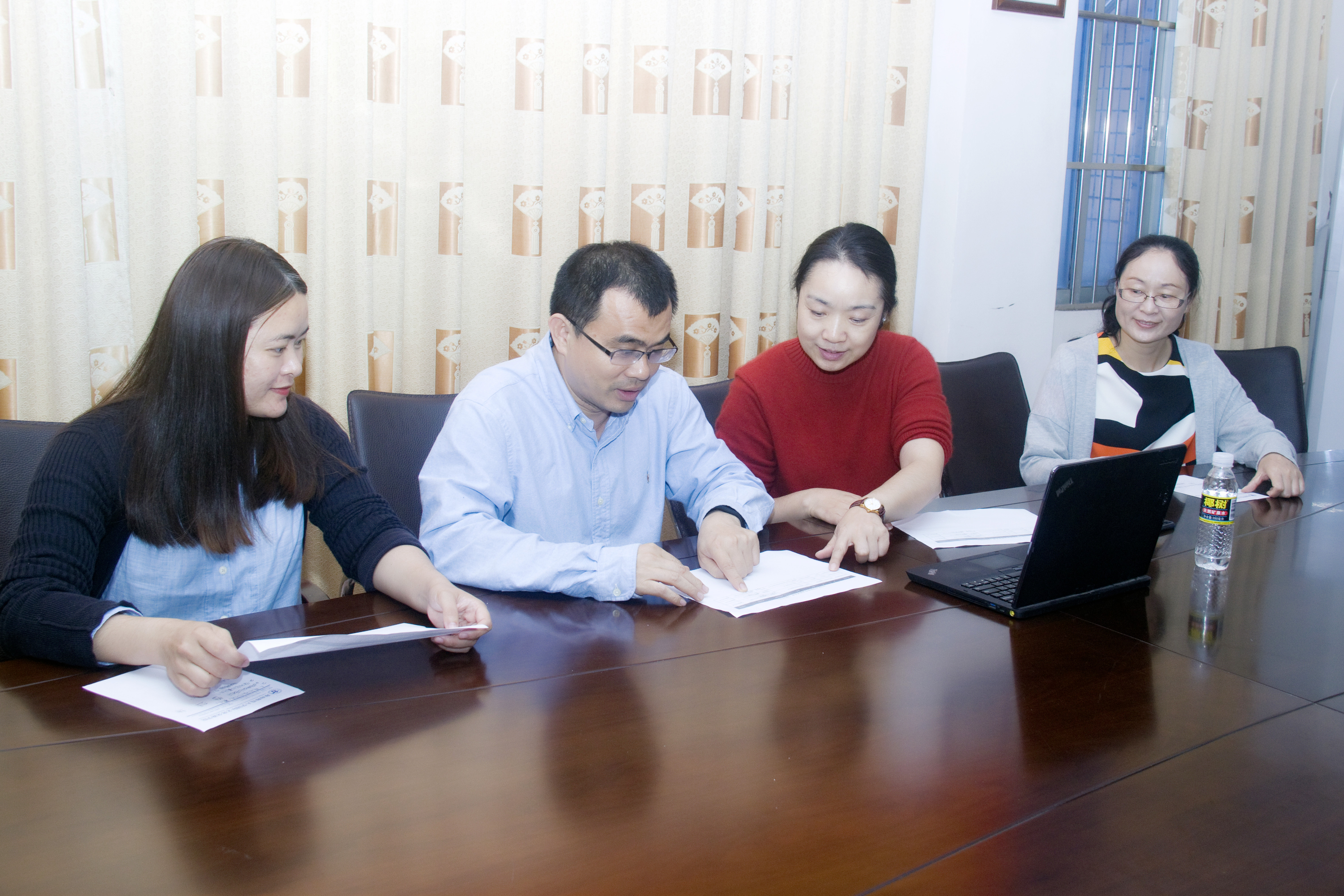 我校举行2018年首批孔子学院奖学金生网络面试