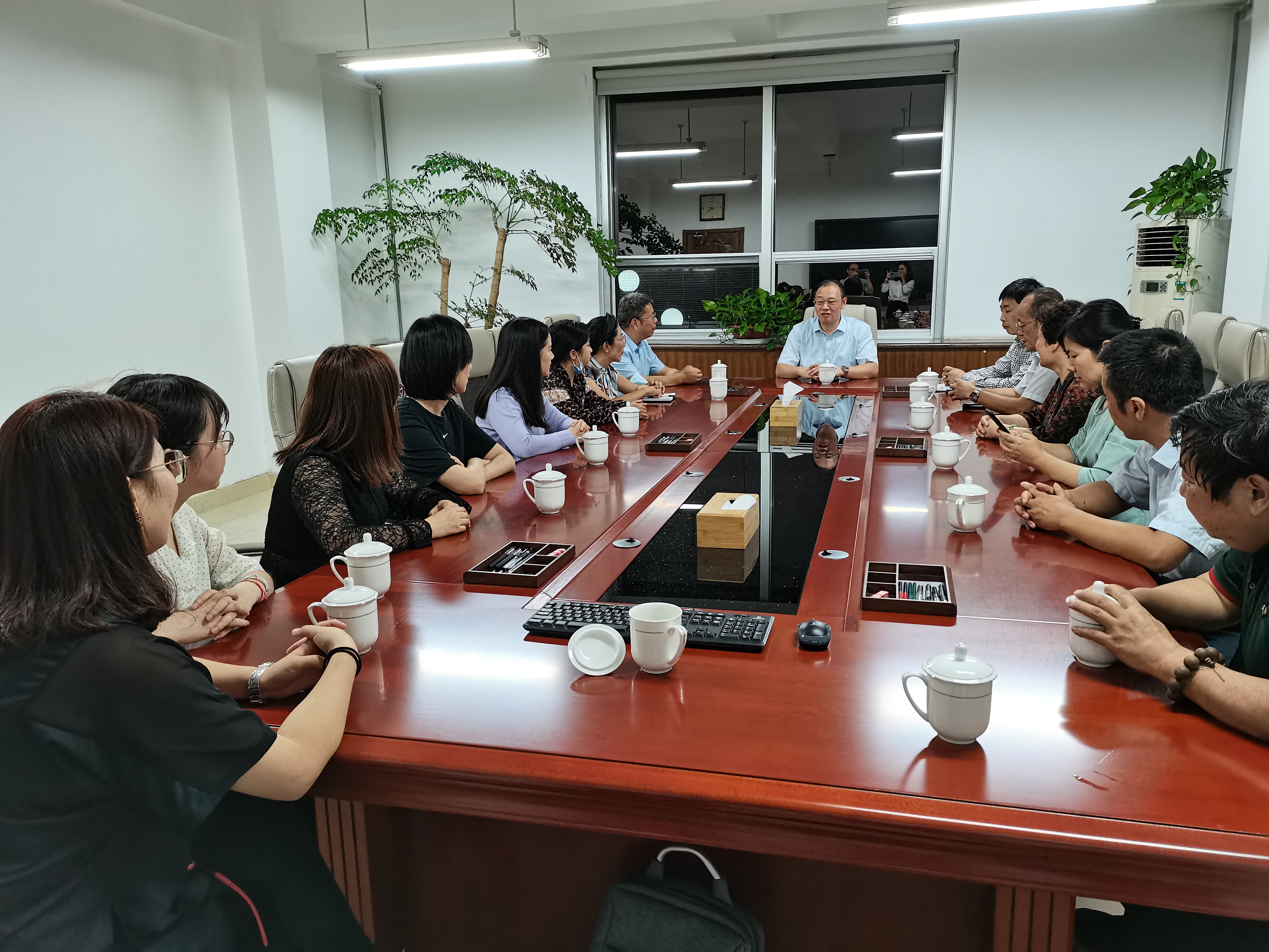 校领导带队赴陕西师范大学推进对口支援工作