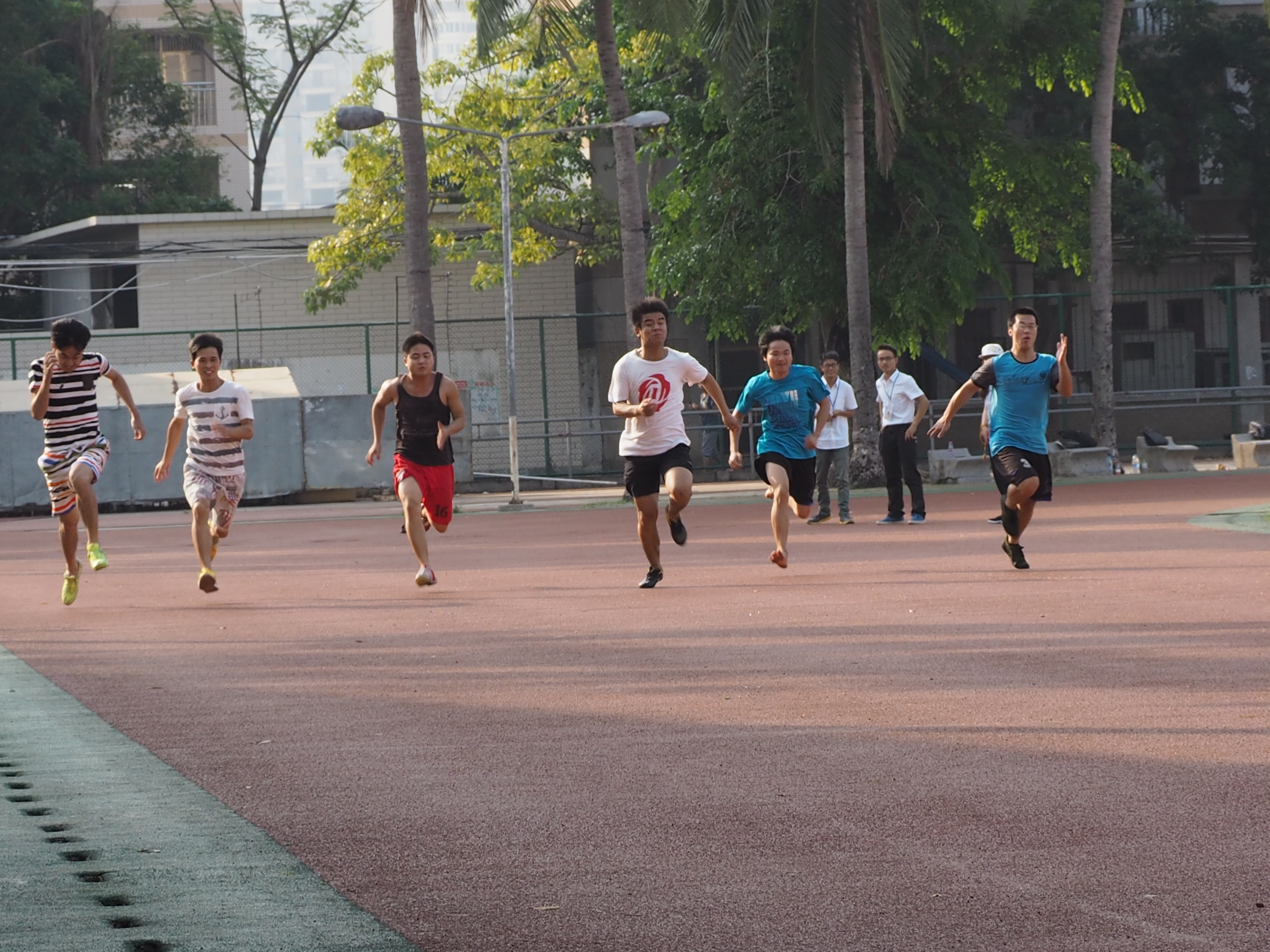 青春无极限，梦想心飞扬――记地理与旅游学院运动会暨校运动会选拔