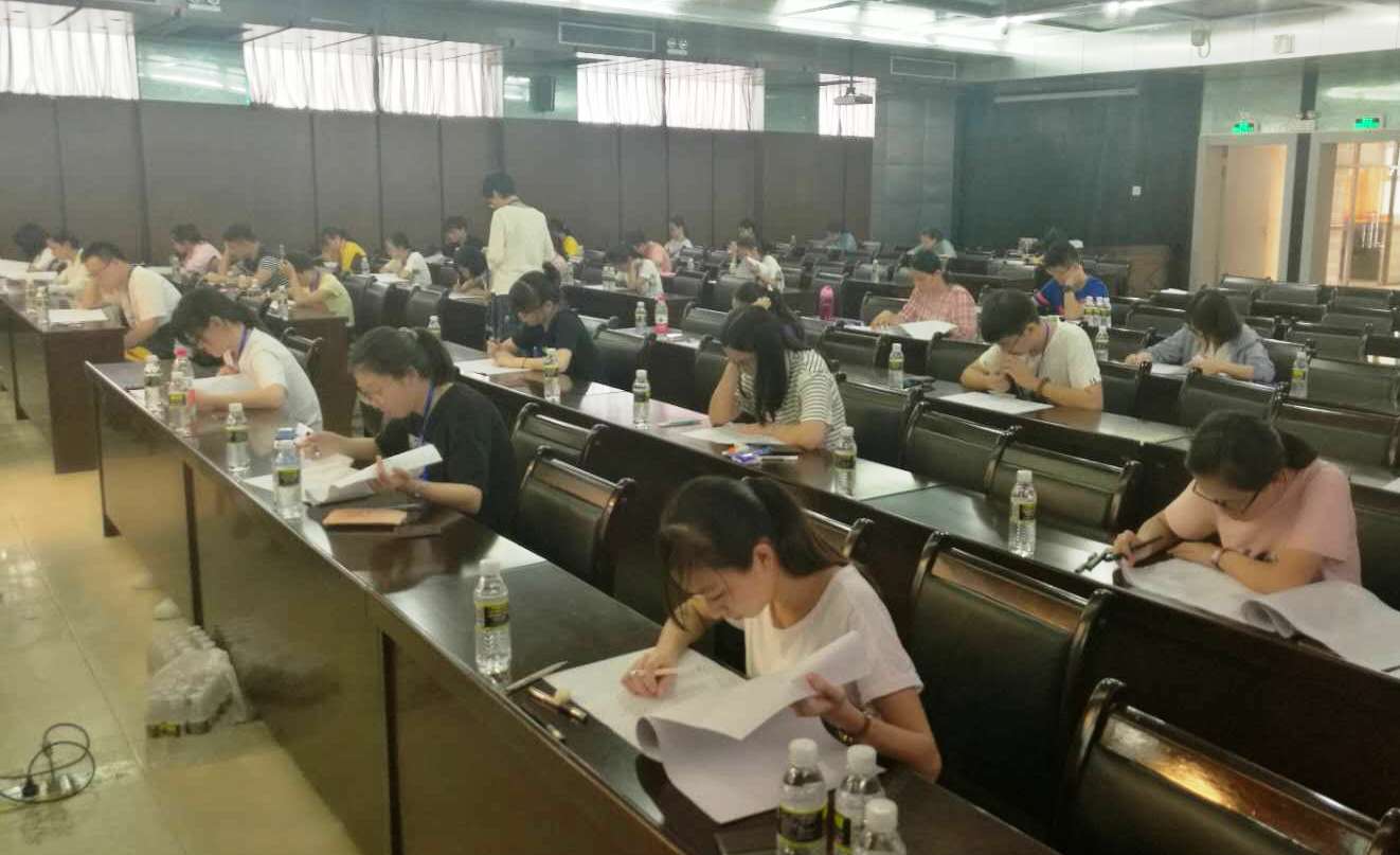 省高校第一届大学生化学实验技能竞赛在我校举办