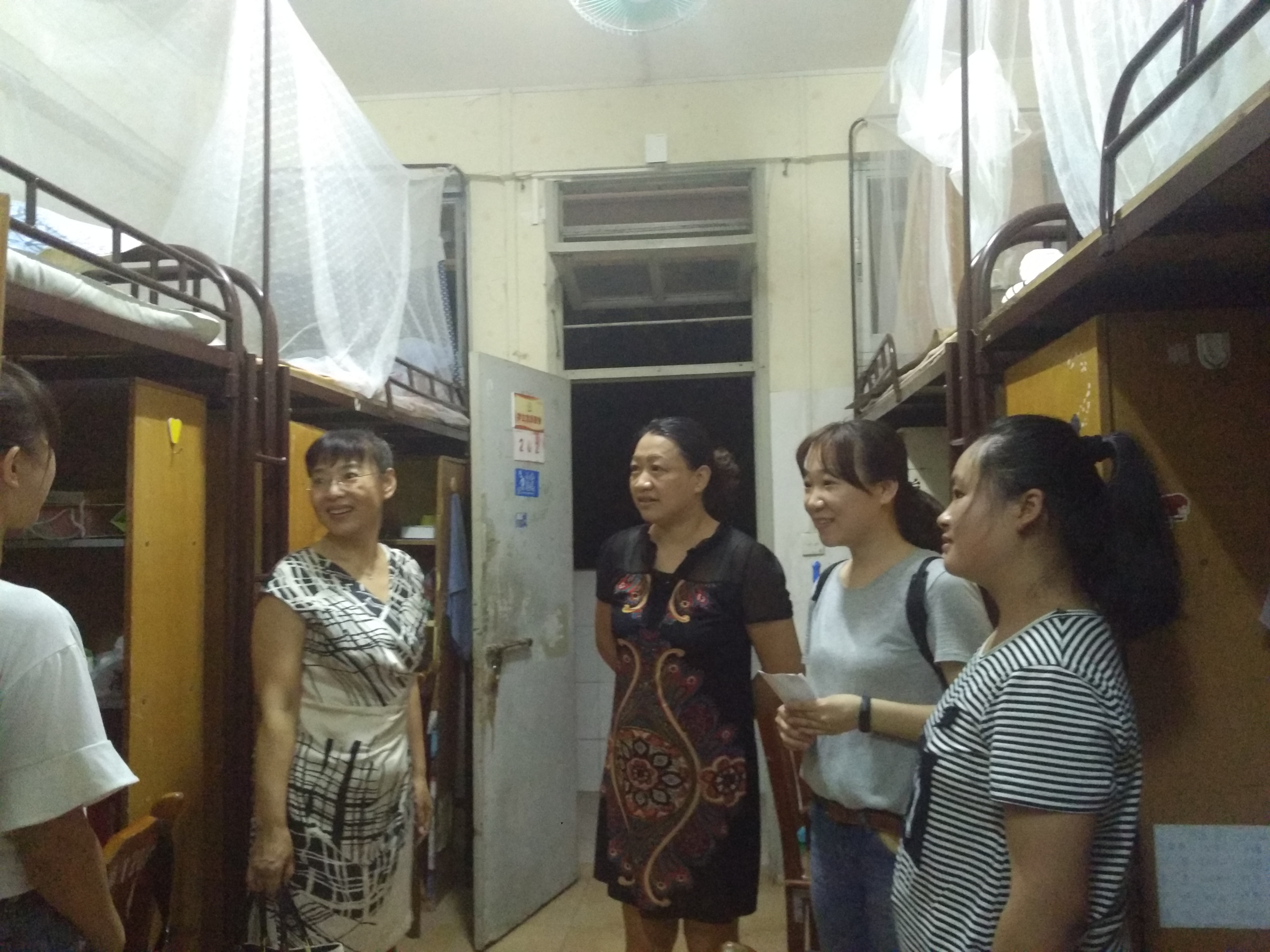 激昂青春志，共追四年梦――记物理与电子工程学院迎新生活动