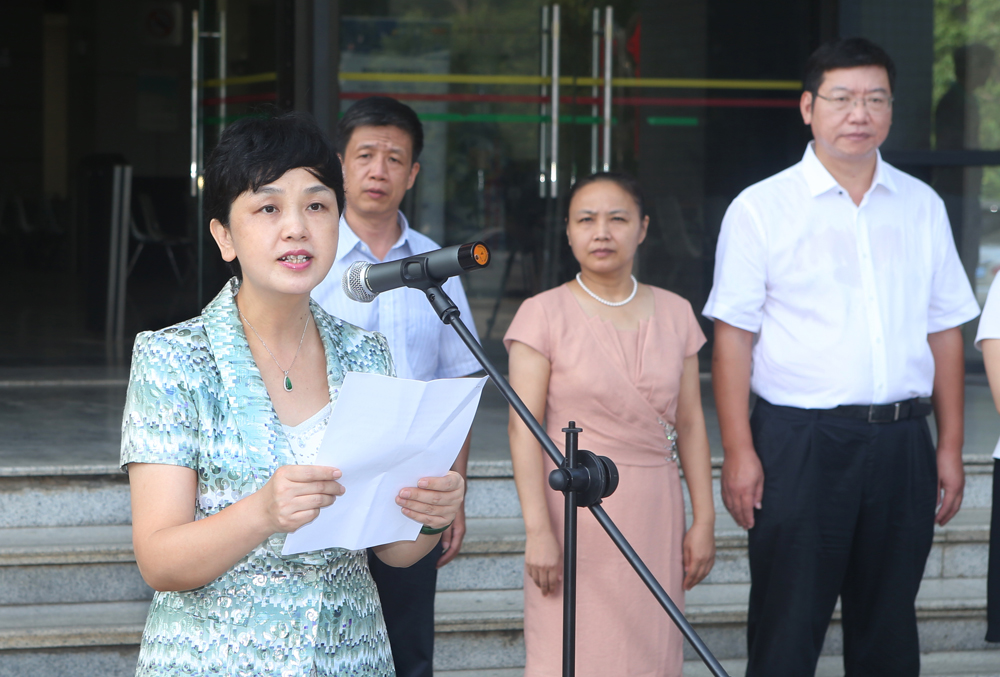 省人大常委会基层立法联系点在我校揭牌