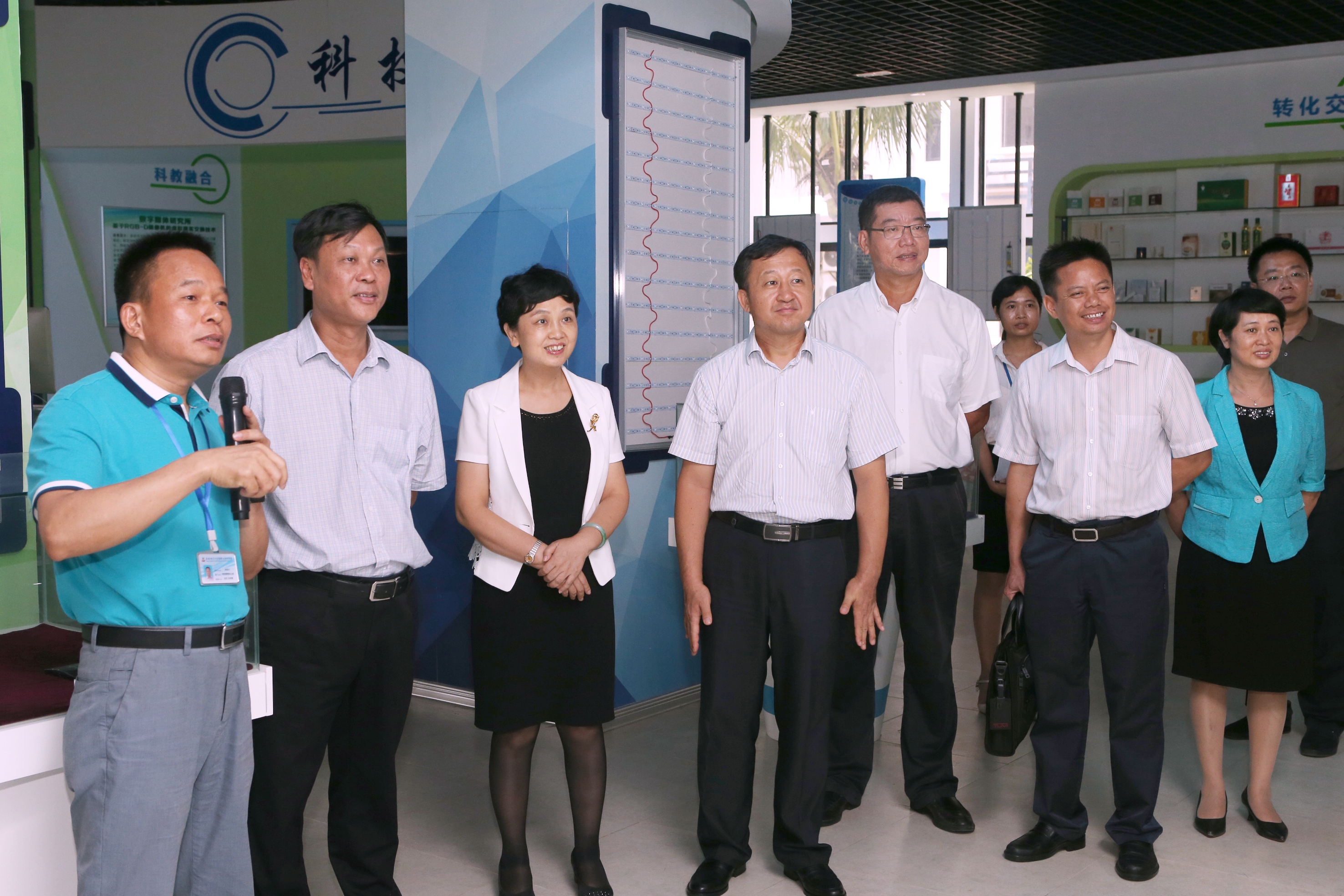 省发改委主任符宣朝一行来我校桂林洋校区调研
