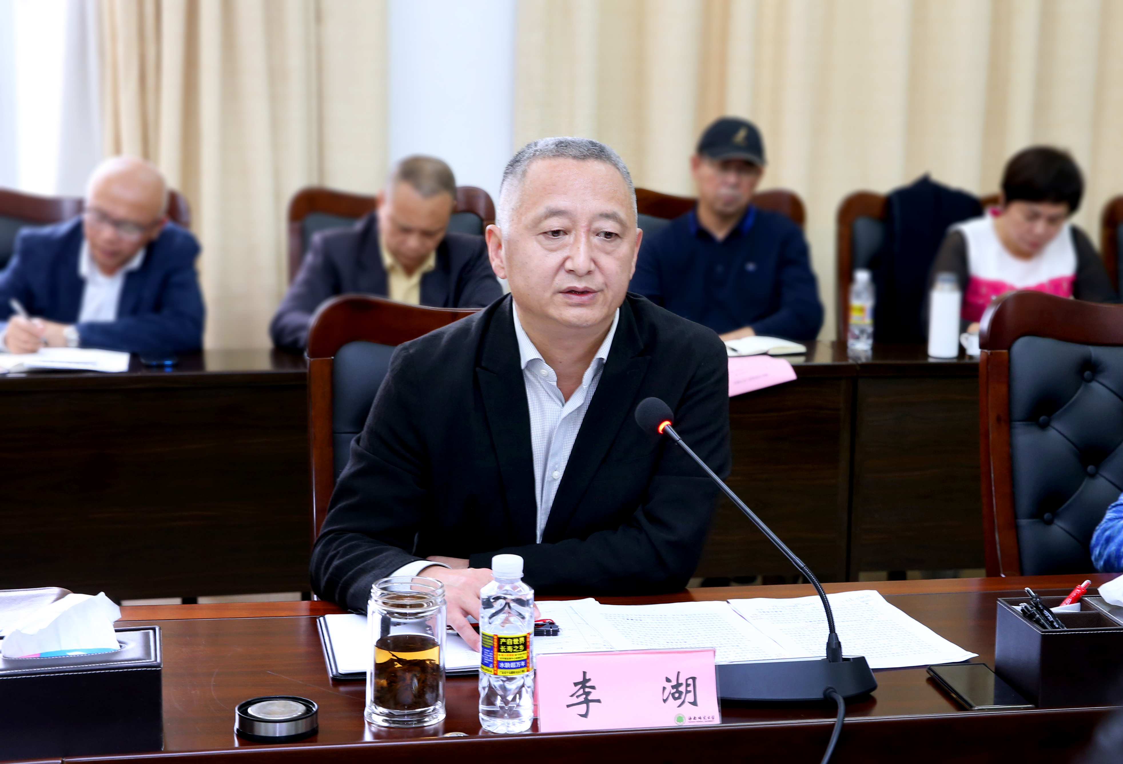 我校召开2021年度党建工作专题会