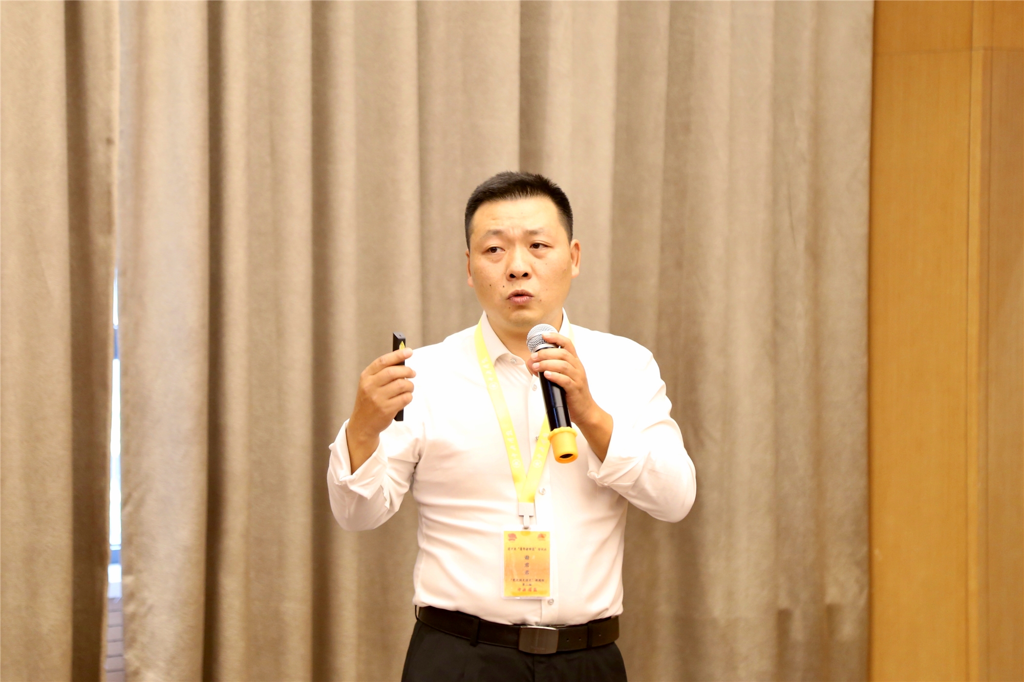 我校谢君君老师入选团中央青年讲师团