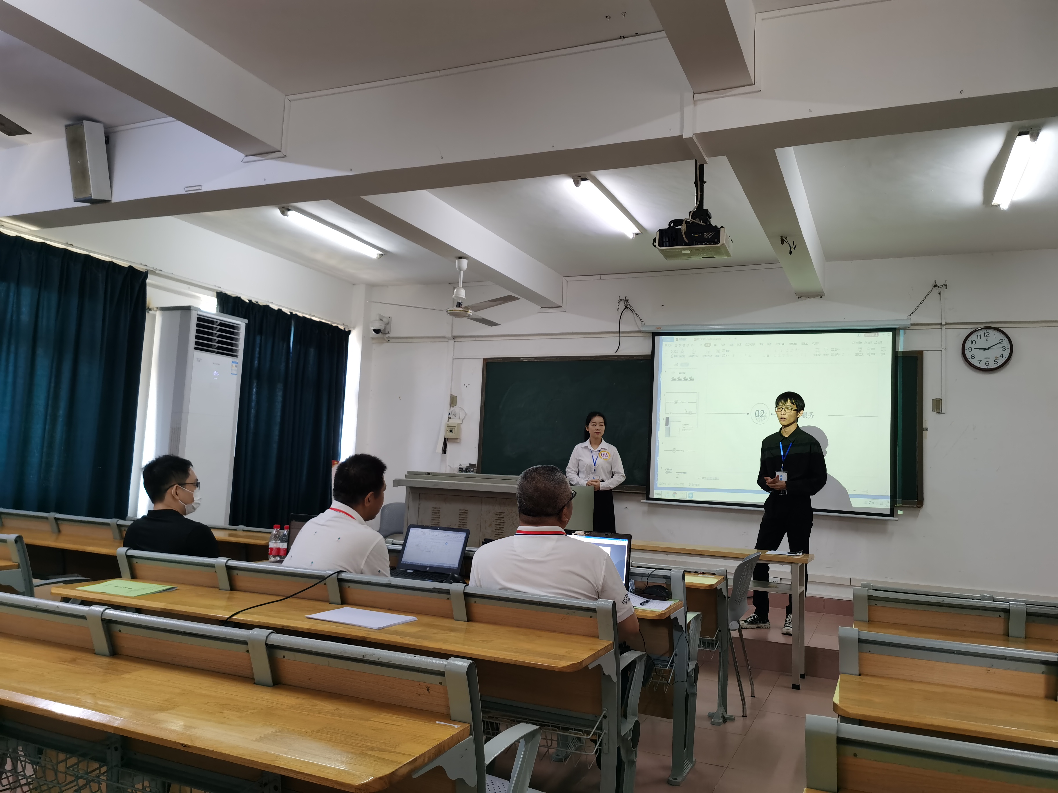 我校举行第七届“互联网+”大学生创新创业大赛校级赛