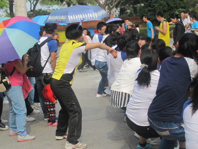 生命科学学院举办拔河比赛庆祝女生节――记生命科学学院第三届女生节活动