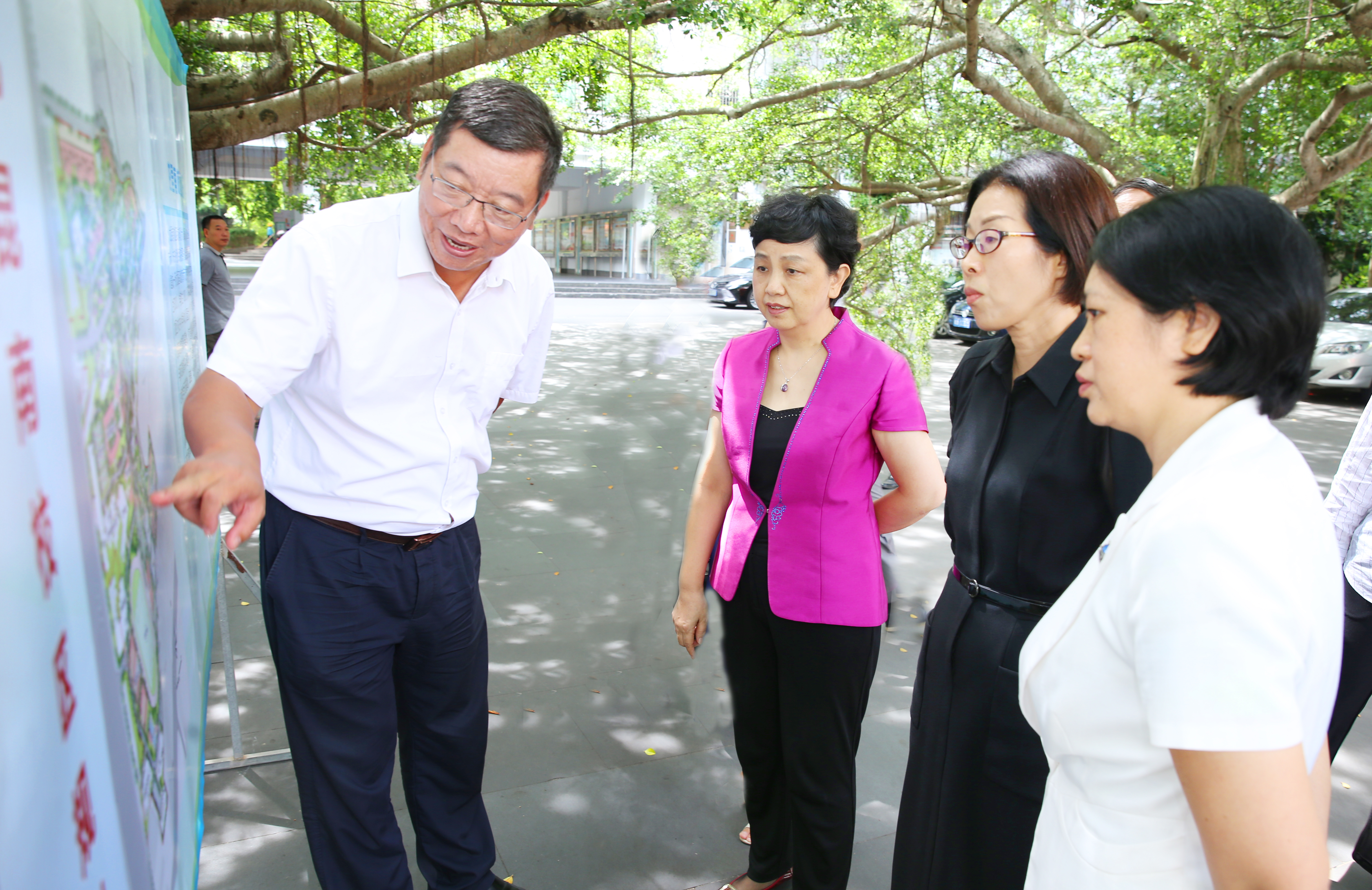 省发改委副主任许兰来校调研校园规划工作