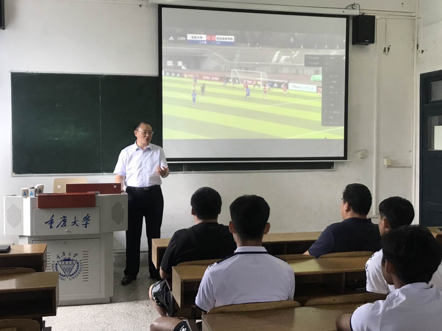 我校足球队获CUFA冠军联赛季军 明年超冠联赛见