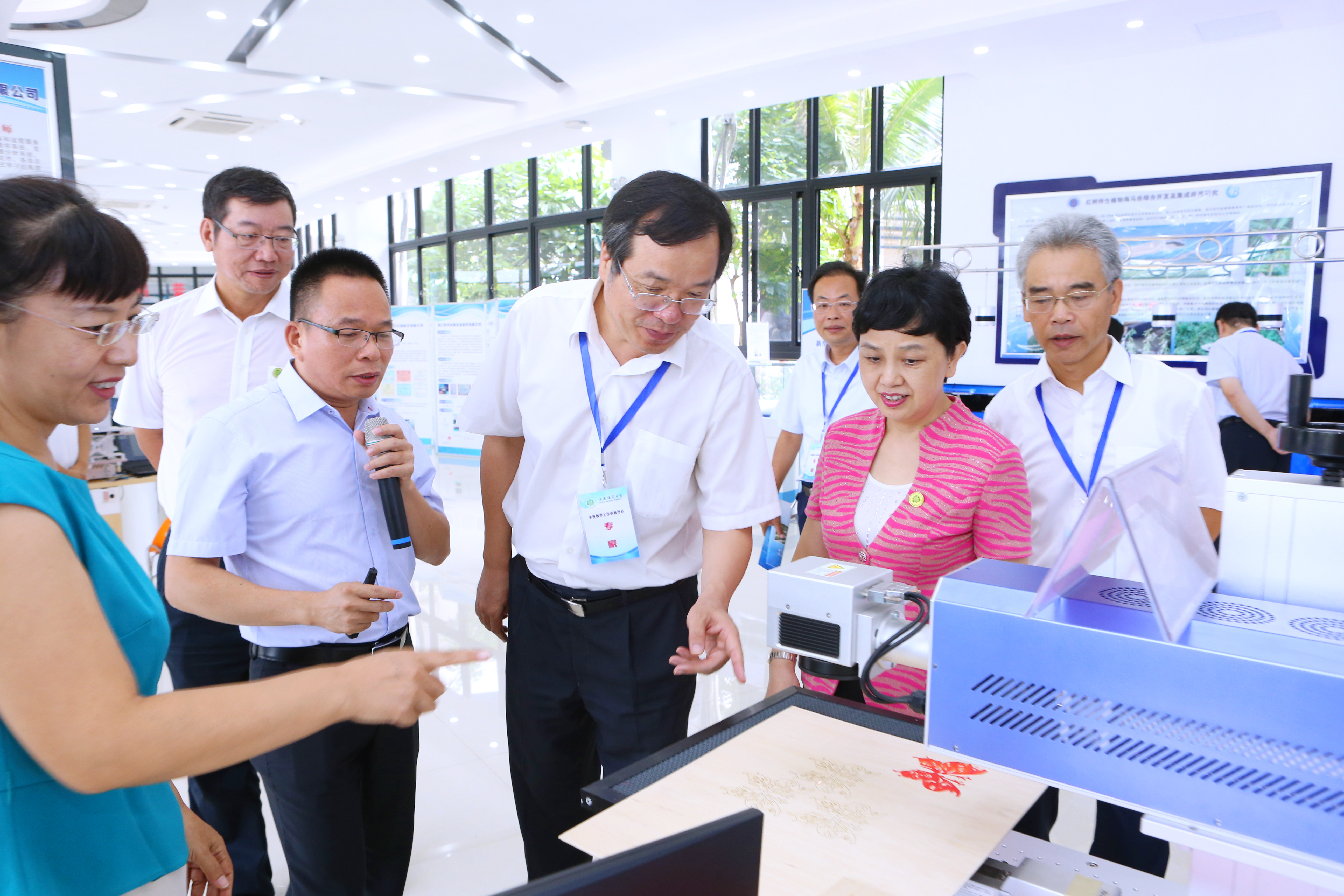 我校举行本科教学工作审核预评估专家见面会
