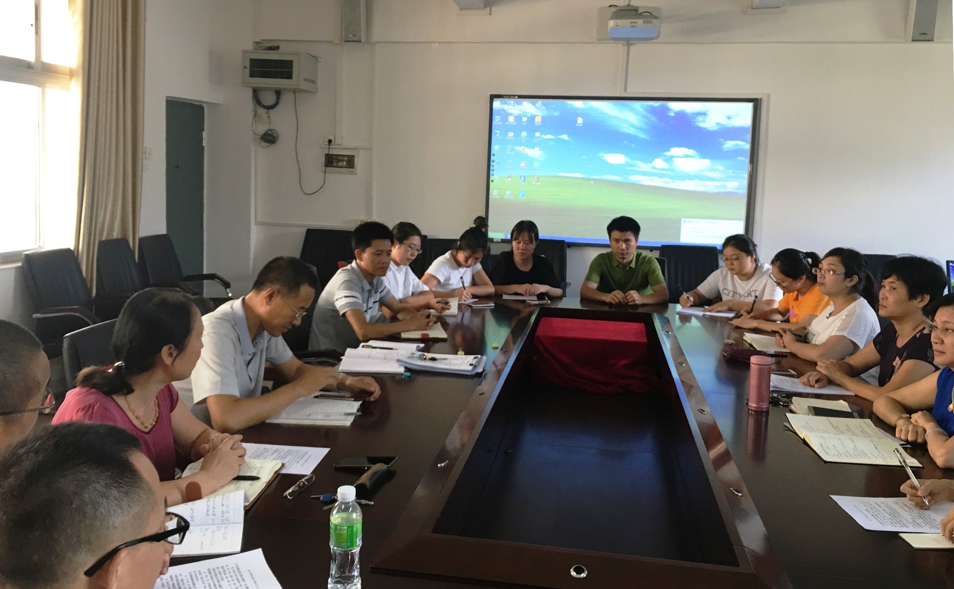 生命科学学院召开新教师座谈会