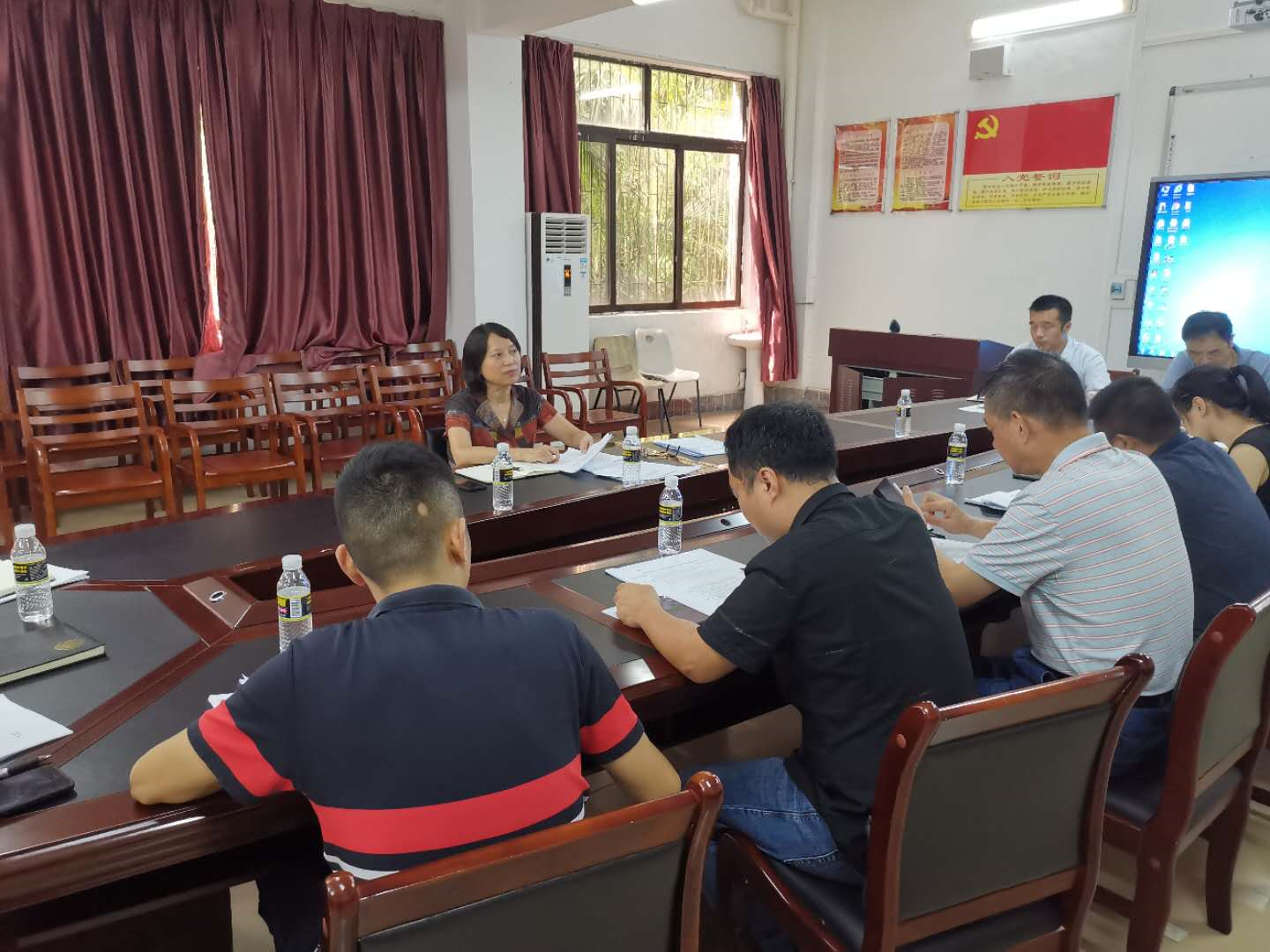 校党委副书记刁晓平主持召开“三全育人”试点申报材料暨高校思想政治工作精品申报材料会议