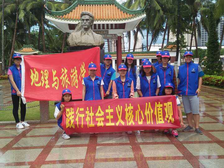 勋亭流芳,永垂不朽――记李硕勋烈士纪念亭志愿服务活动