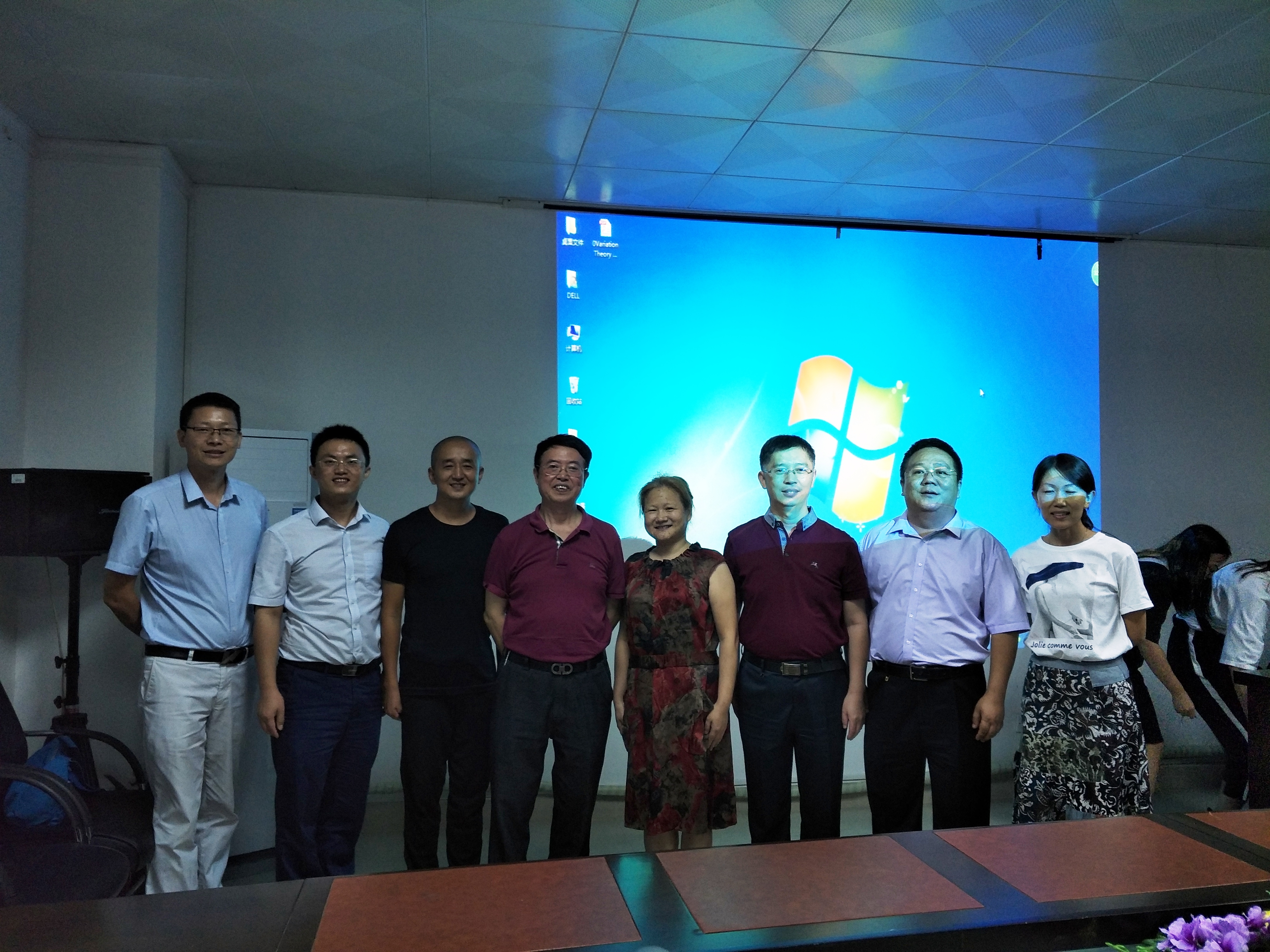 欧洲科学与艺术院院士曹顺庆到我校讲学