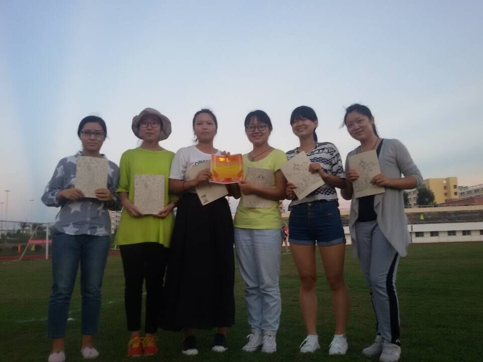 教育科学学院学工办举办“向上吧少年”趣味运动会