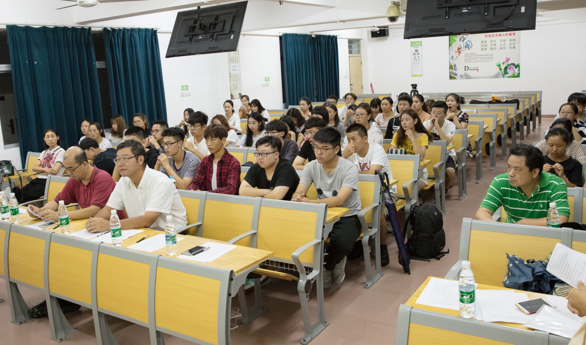 新闻传播与影视学院举行2017级中俄合办编导专业开学典礼