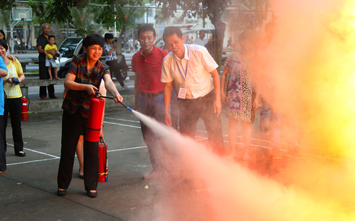 我校举办消防安全培训