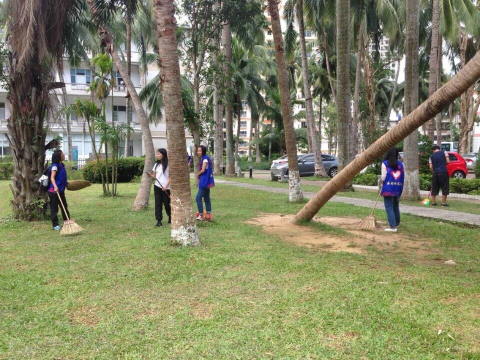 校庆大扫除，志愿在心中――记校庆大扫除活动