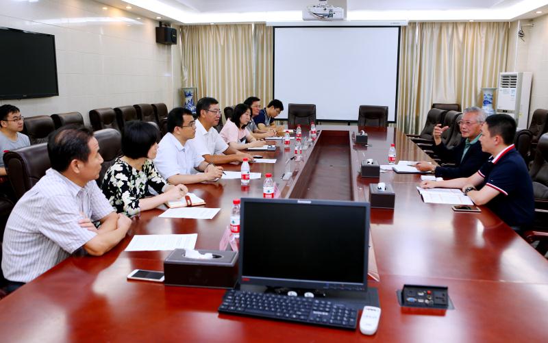 日本海南总商会会长访问我校