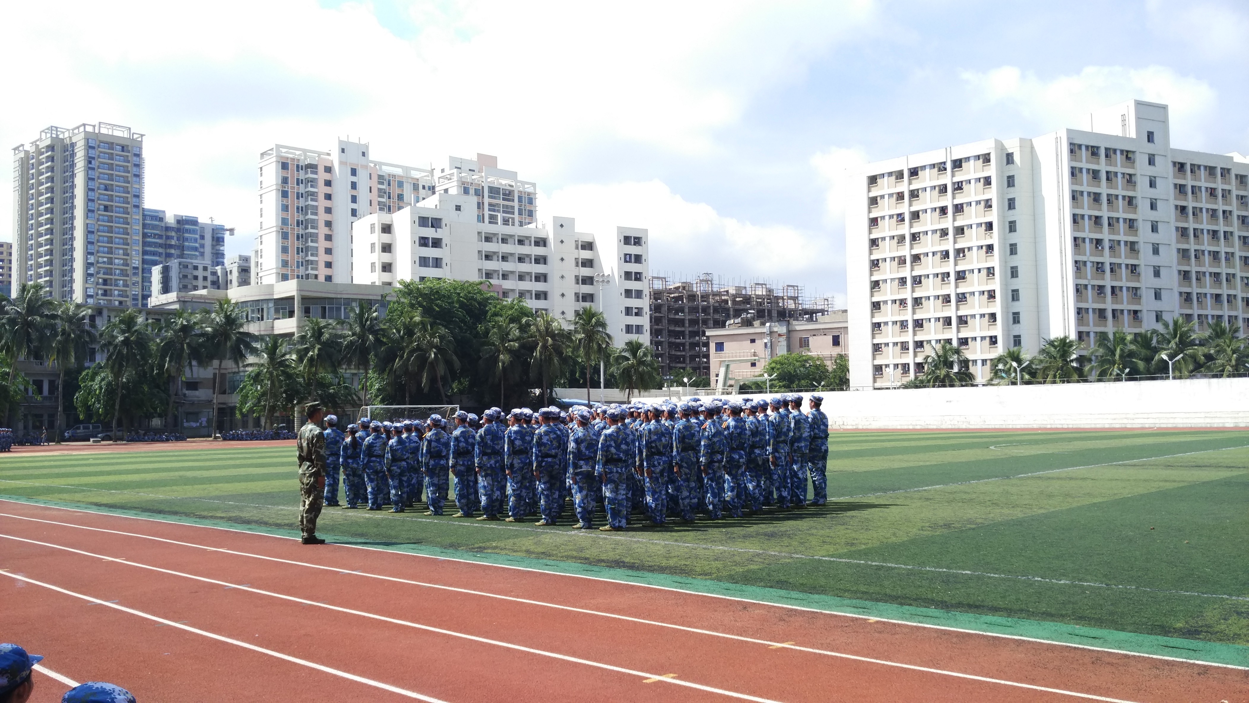 万事如新,飒爽雄风――记物电学院2015级新生军训之二