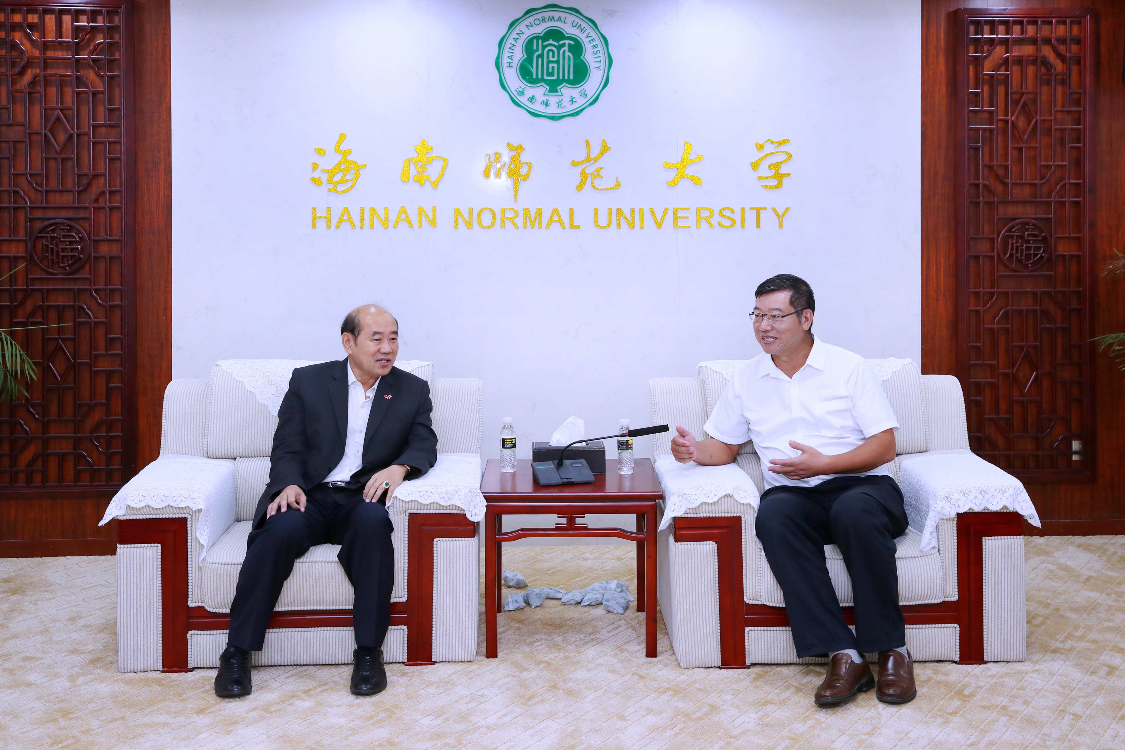 泰国海南会馆代表团访问我校