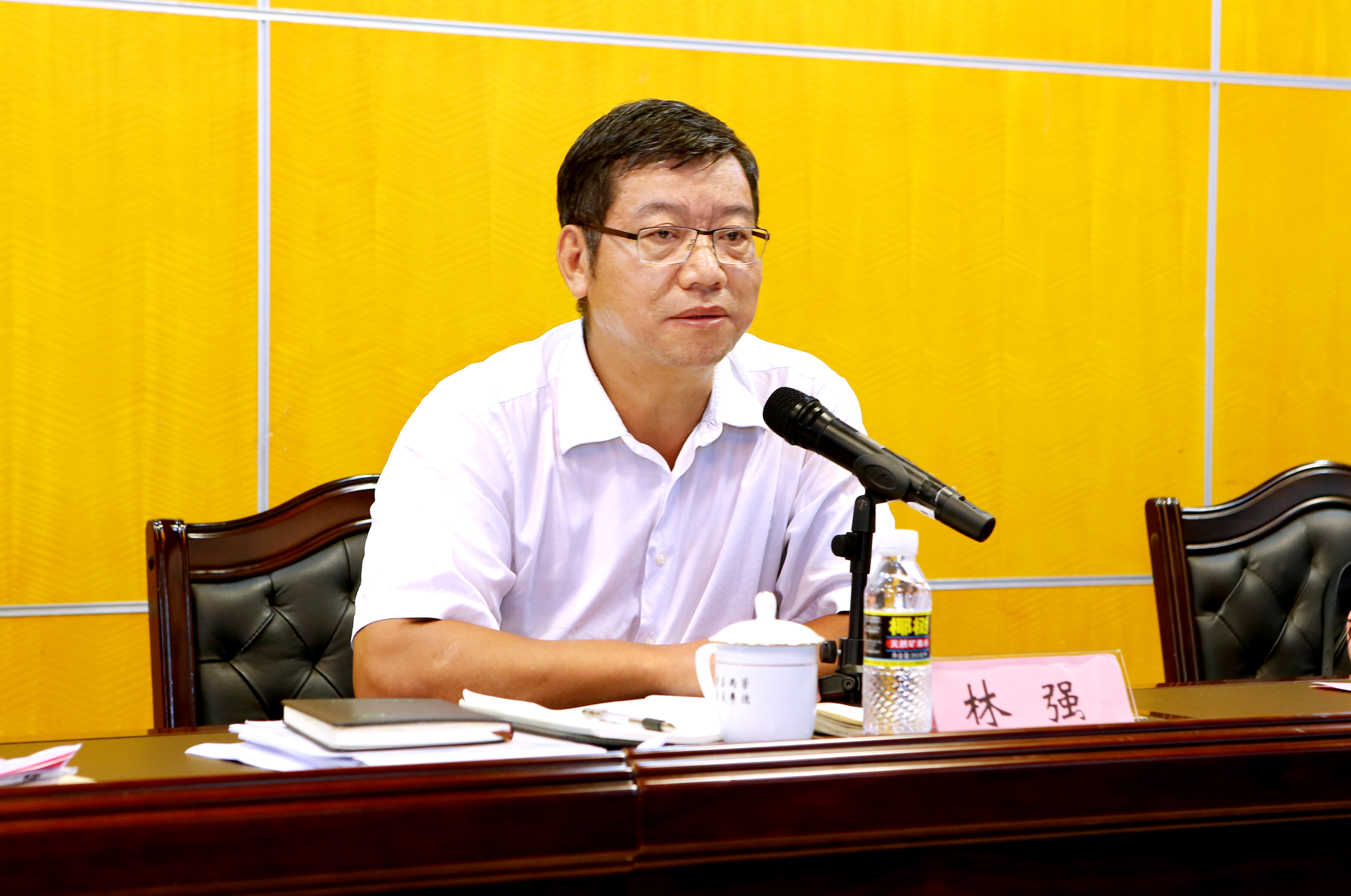 学校传达学习省委七届五次全会精神