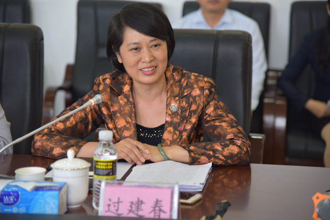 海口市科工信局总工程师景长军带队到科技园参观交流