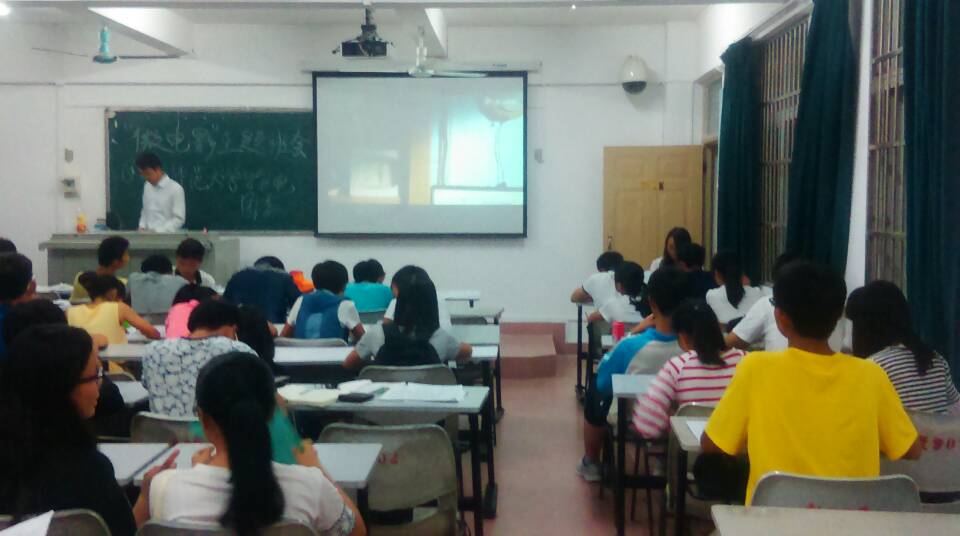 汲取青春正能量，践行核心价值观——记物理与电子工程学院微电影观看暨影评交流会