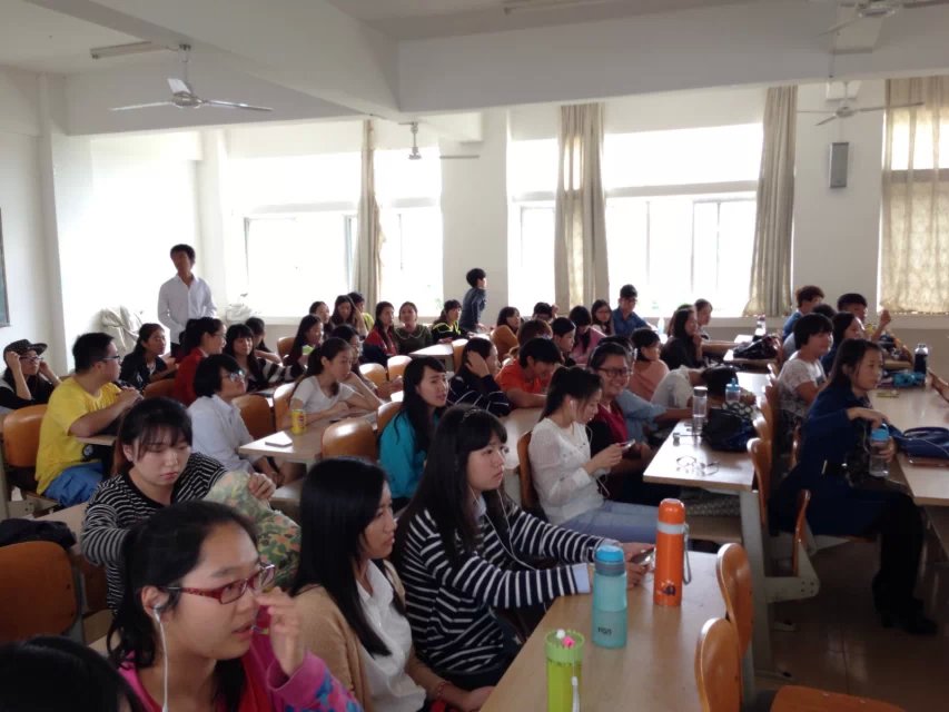 外院新星，先声夺人――外国语学院举办“十大歌手”初赛