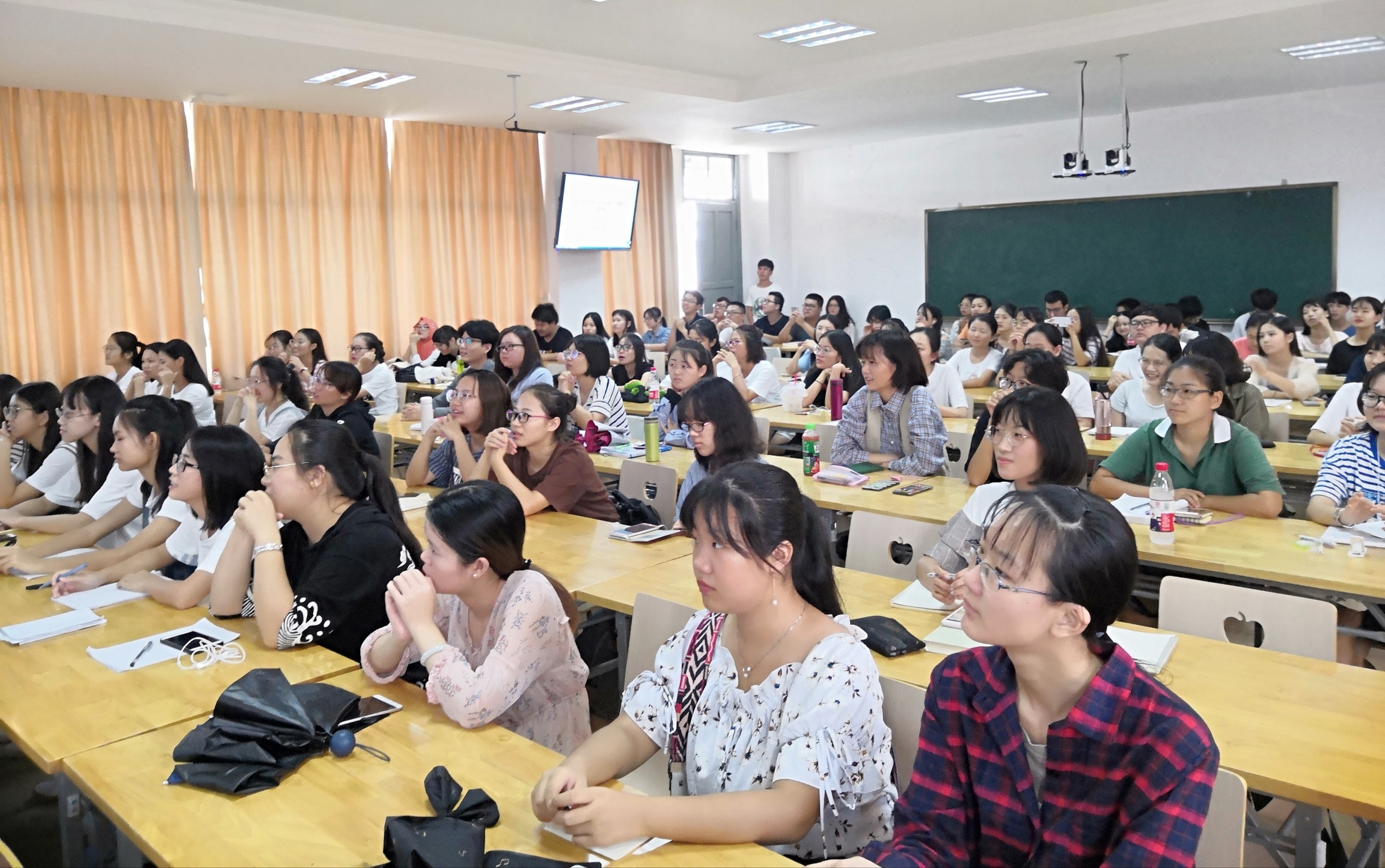 青年之声・记海南师范大学榕树讲座之“八十年代日本的大众音乐与‘中国’的影响”