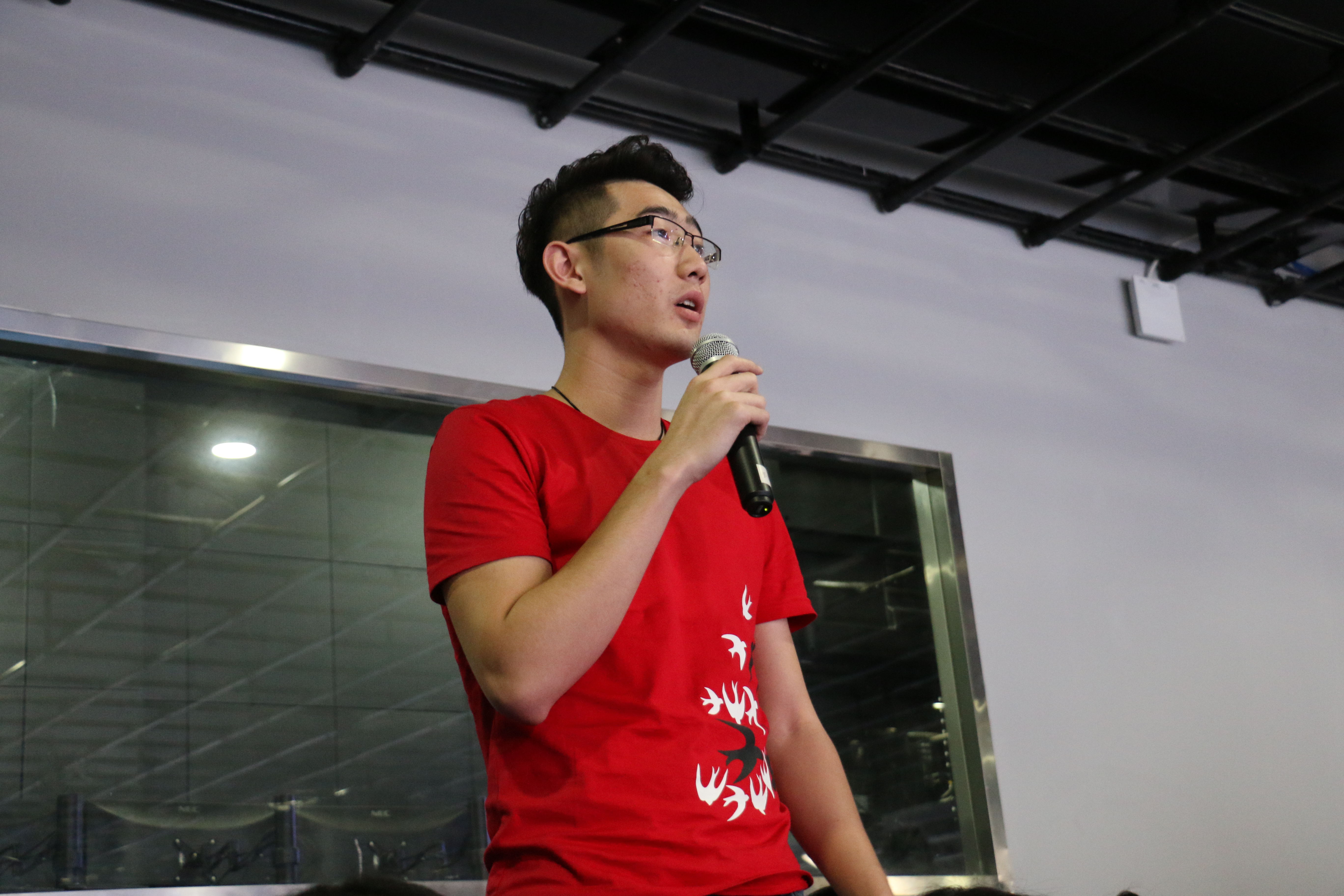 青年之声·记新闻传播与影视学院开展“软实力与硬通货的中美电影”讲座