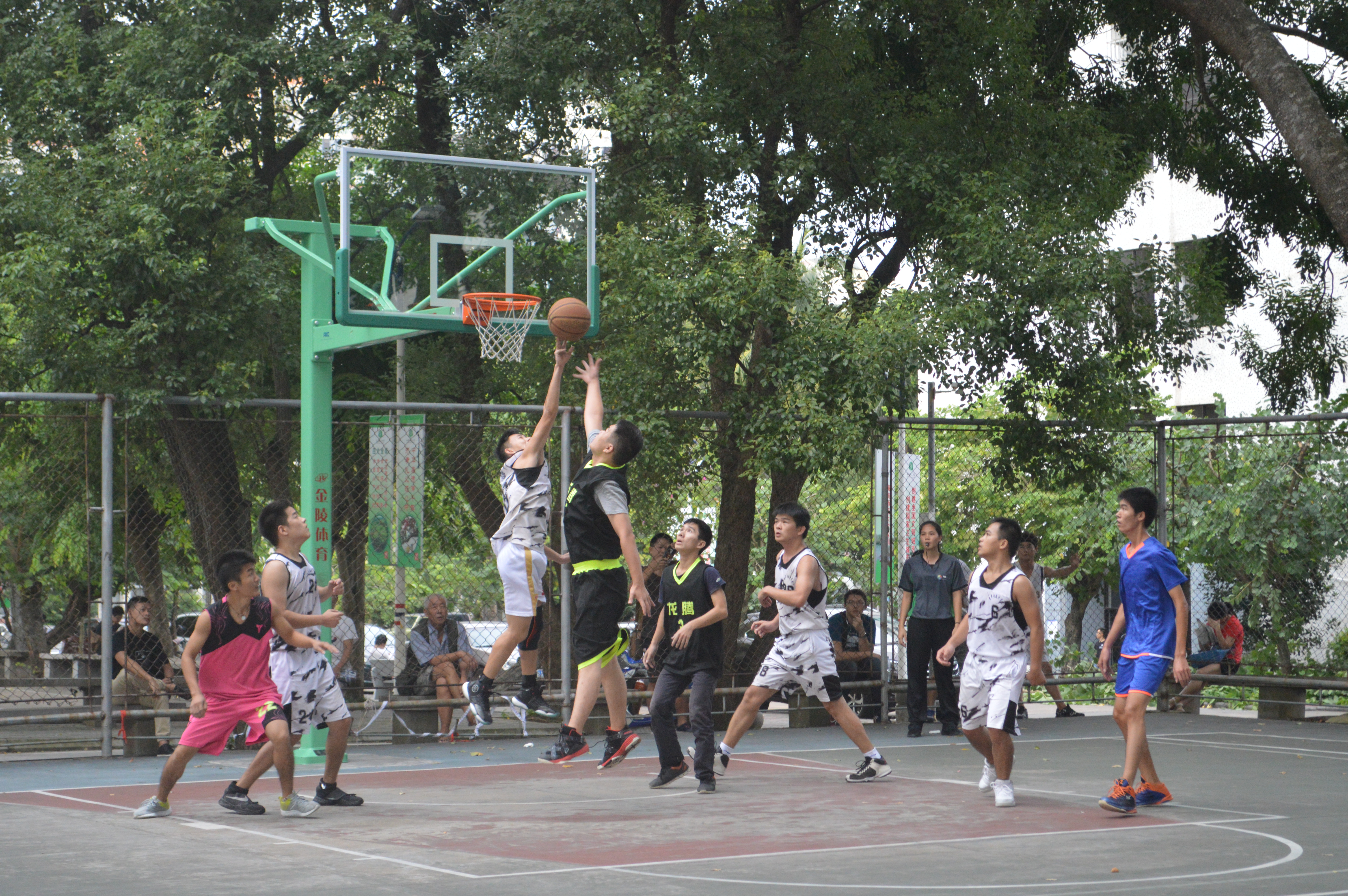 青年之声・记海南师范大学数学与统计学院 “迎新杯”篮球赛决赛