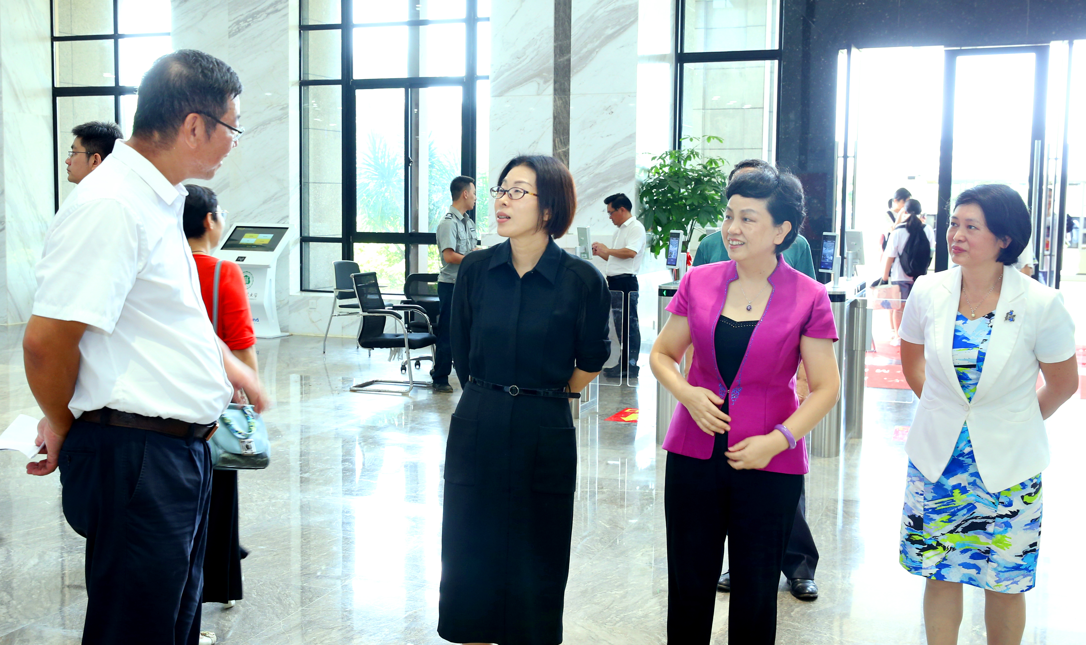 省发改委副主任许兰来校调研校园规划工作