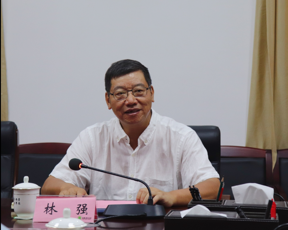 北京外国语大学副校长闫国华一行到我校调研座谈