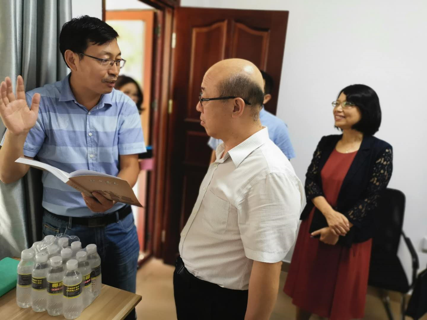 省委统战部副部长王海波来我校调研省统战理论研究基地建设