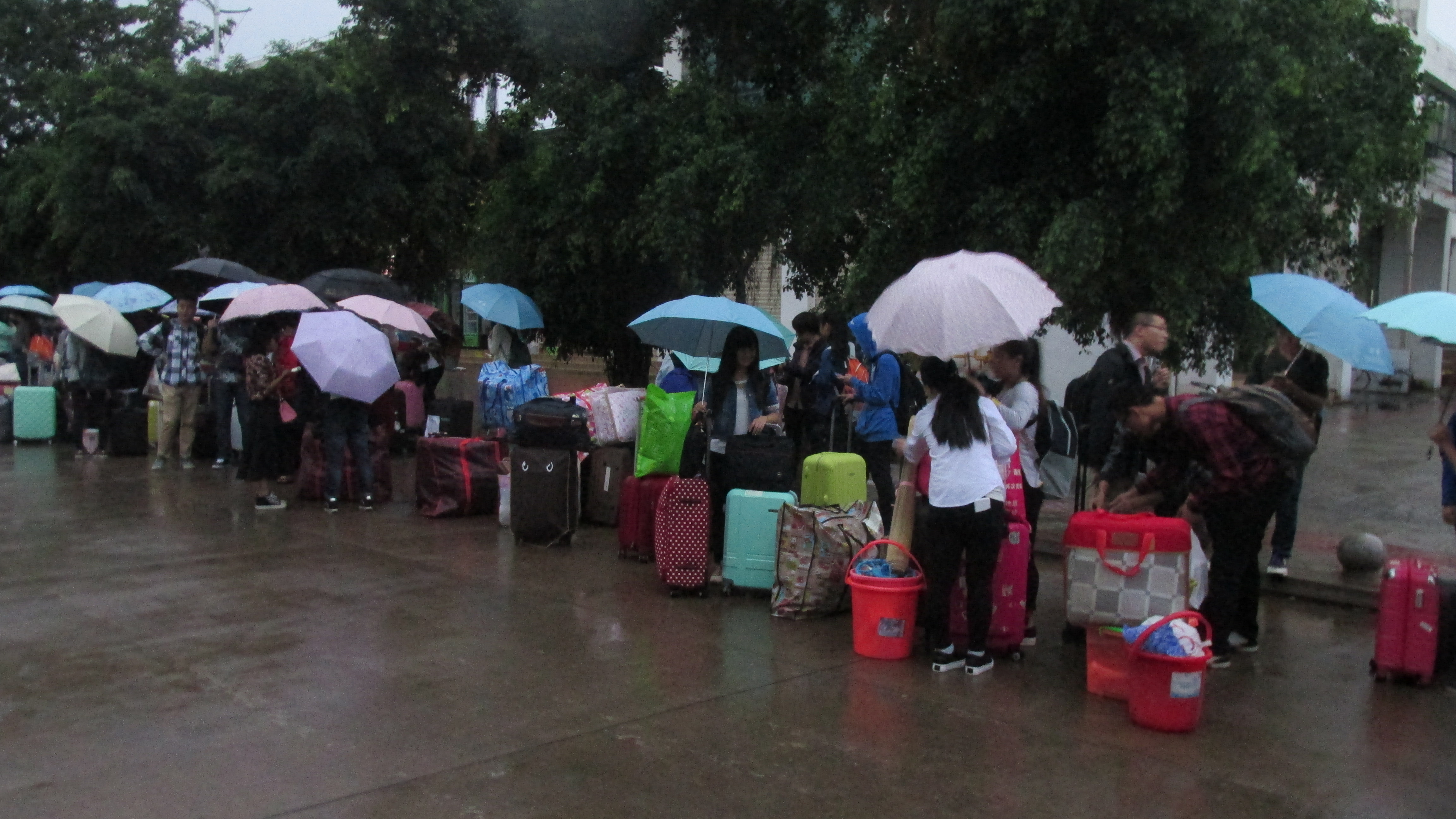 挥手告别，扬帆起航――记文学院送别大四学生顶岗支教活动