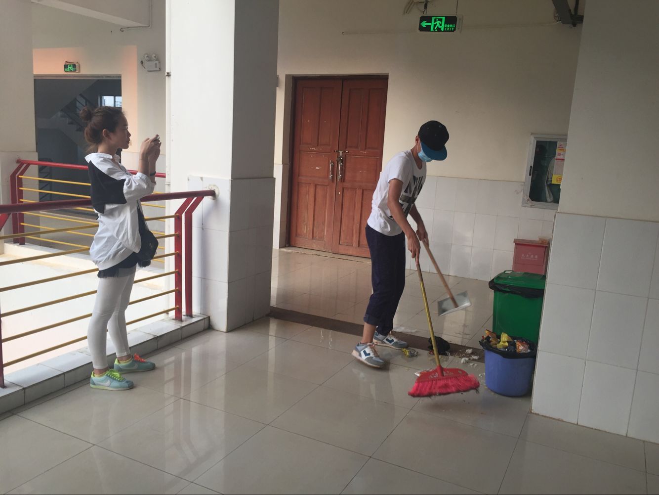 微剧本演绎大传奇――记法学院微电影大赛