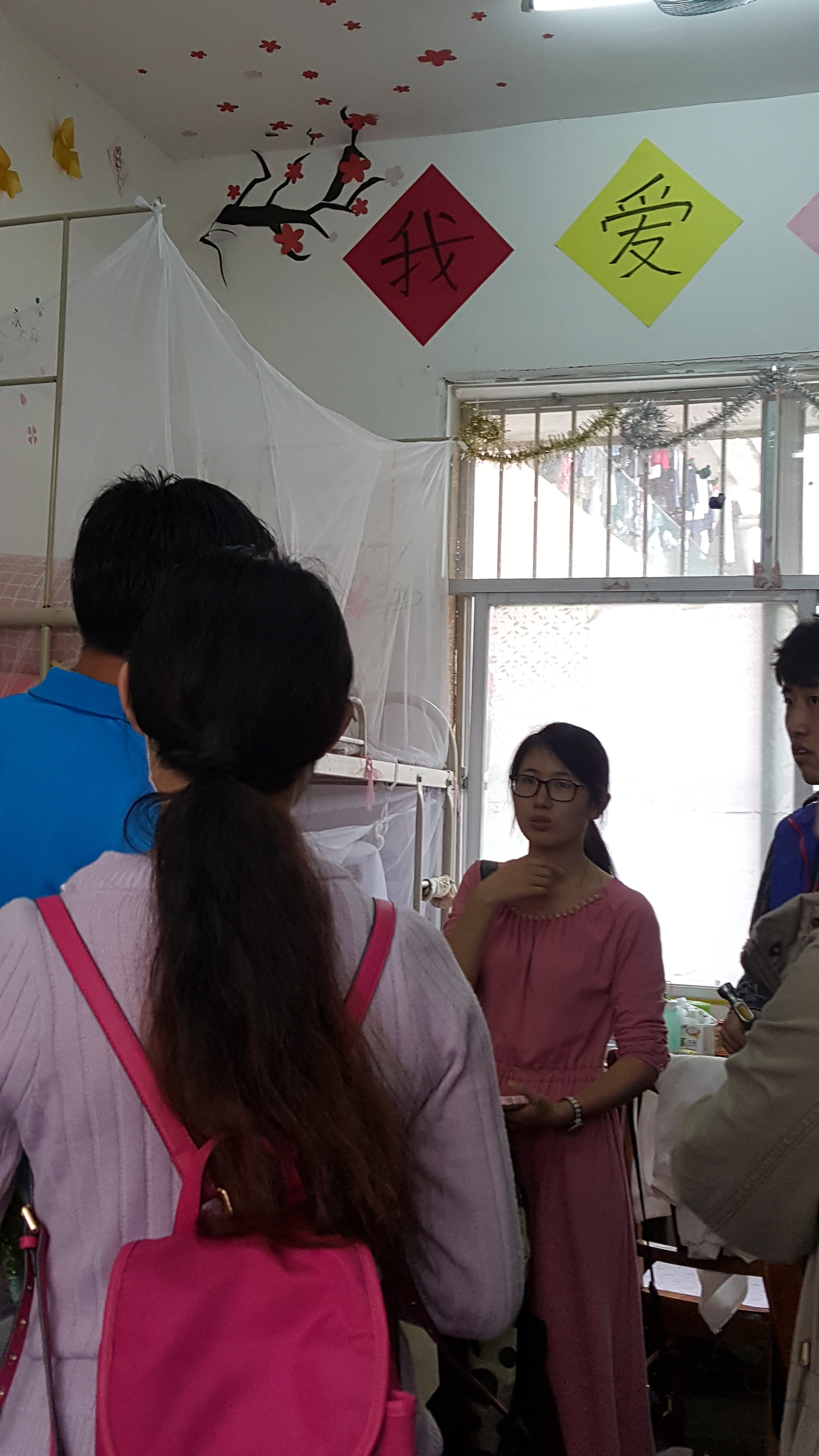 音乐学院开展“做一颗闪闪发光的螺丝钉,你的困难我来帮”3.5学雷锋活动