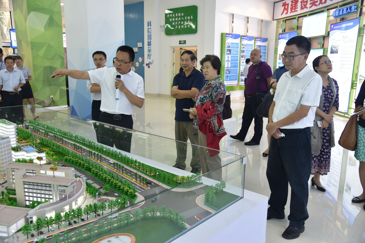 海南首届粤桂琼生产力服务联盟座谈会在科技园举行