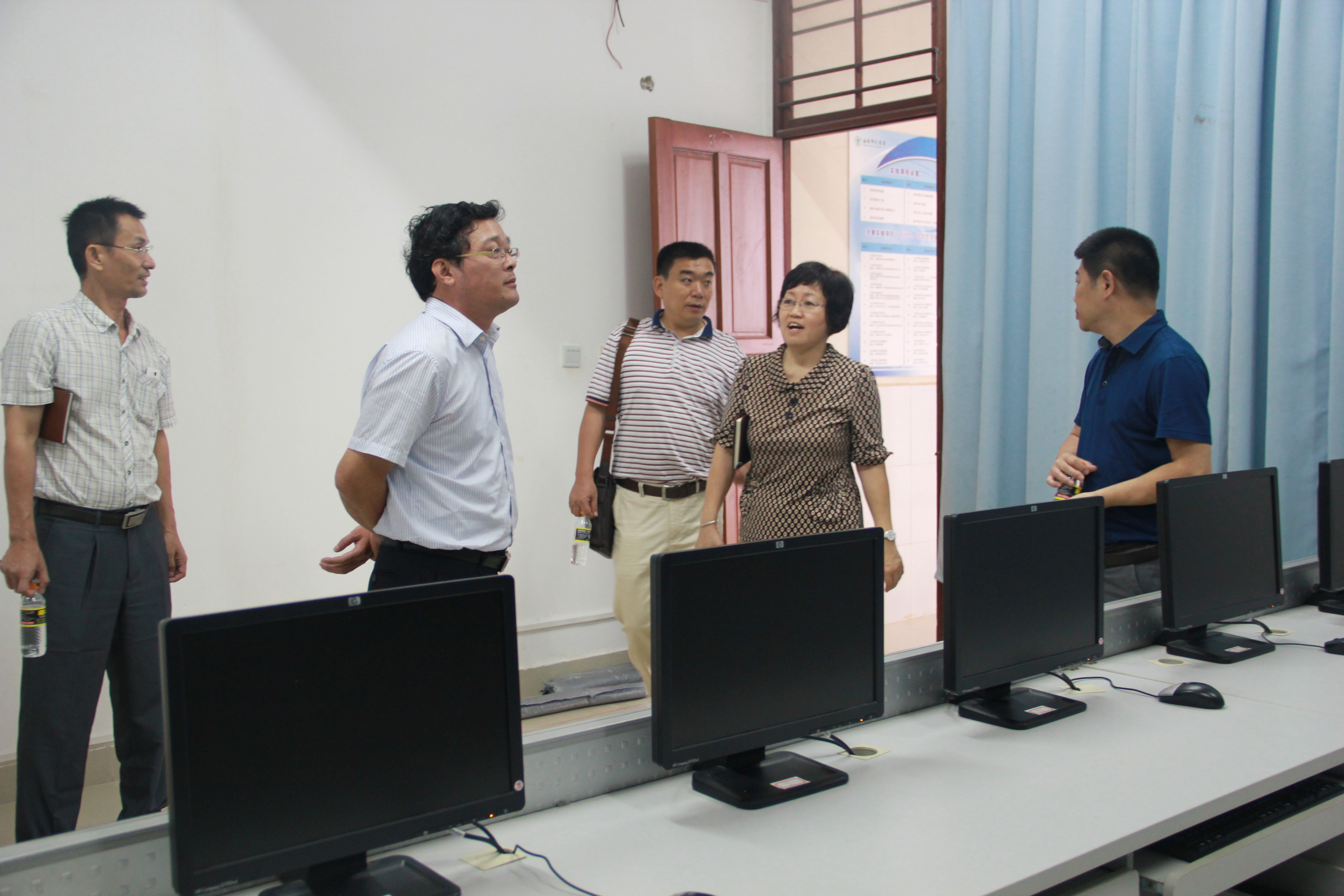 温强副校长到信息科学技术学院调研