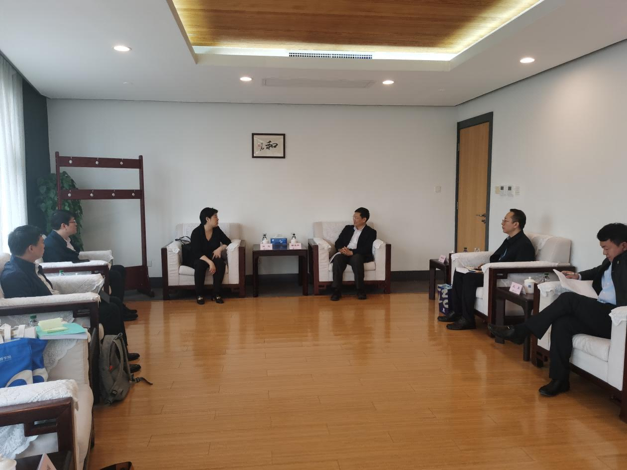 许玫一行赴北京拜访有关部门