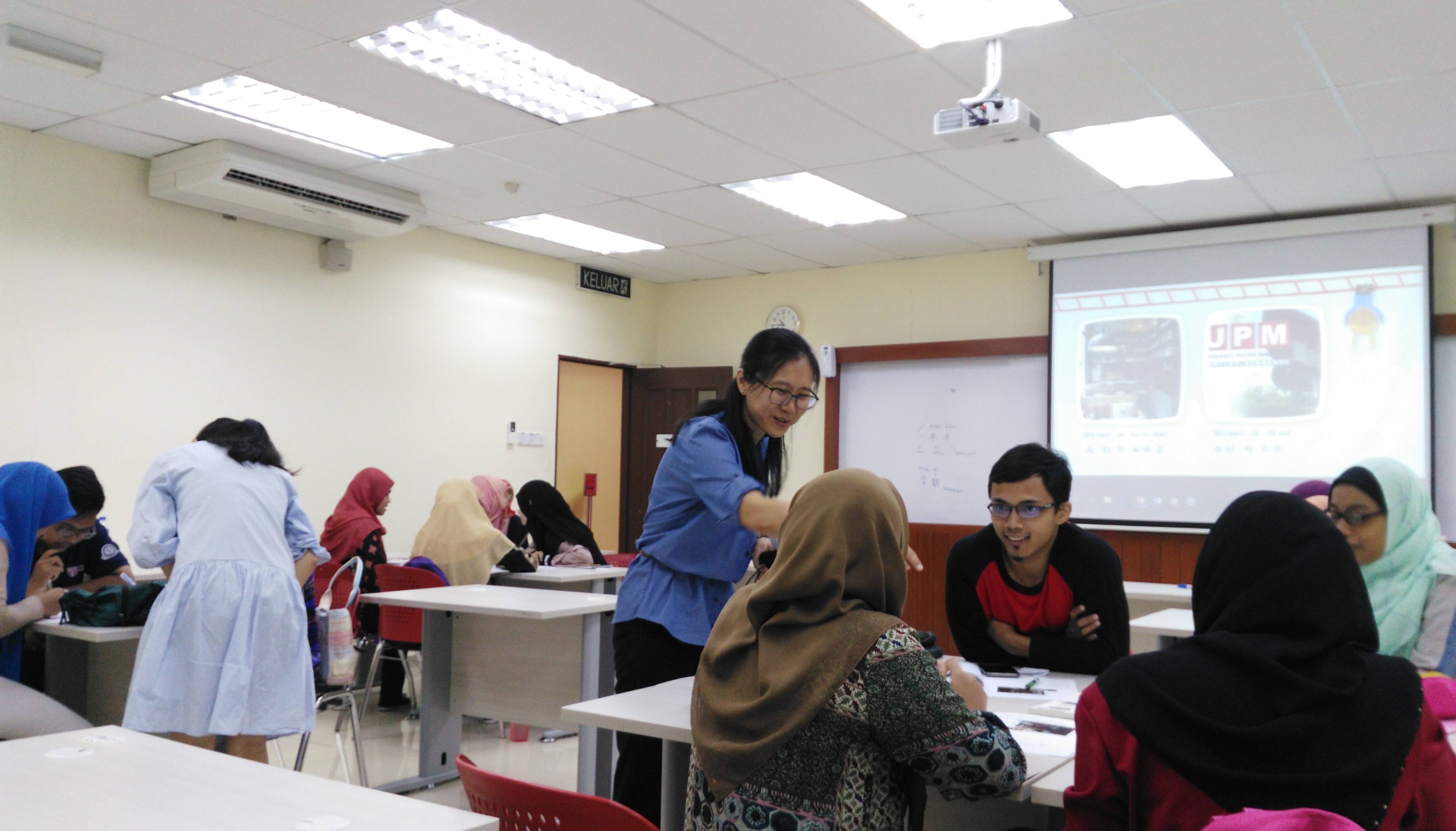 世纪大学孔院与马来亚大学孔院举行汉语教学交流活动