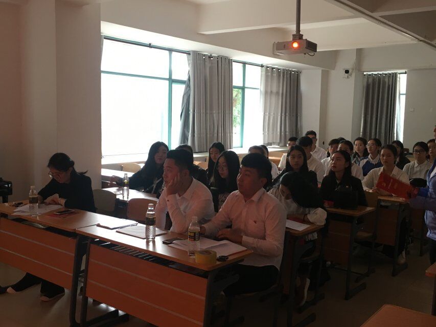 青年之声・音乐学院学生党支部开展“学习十九大筑梦新时代”视听课堂学习