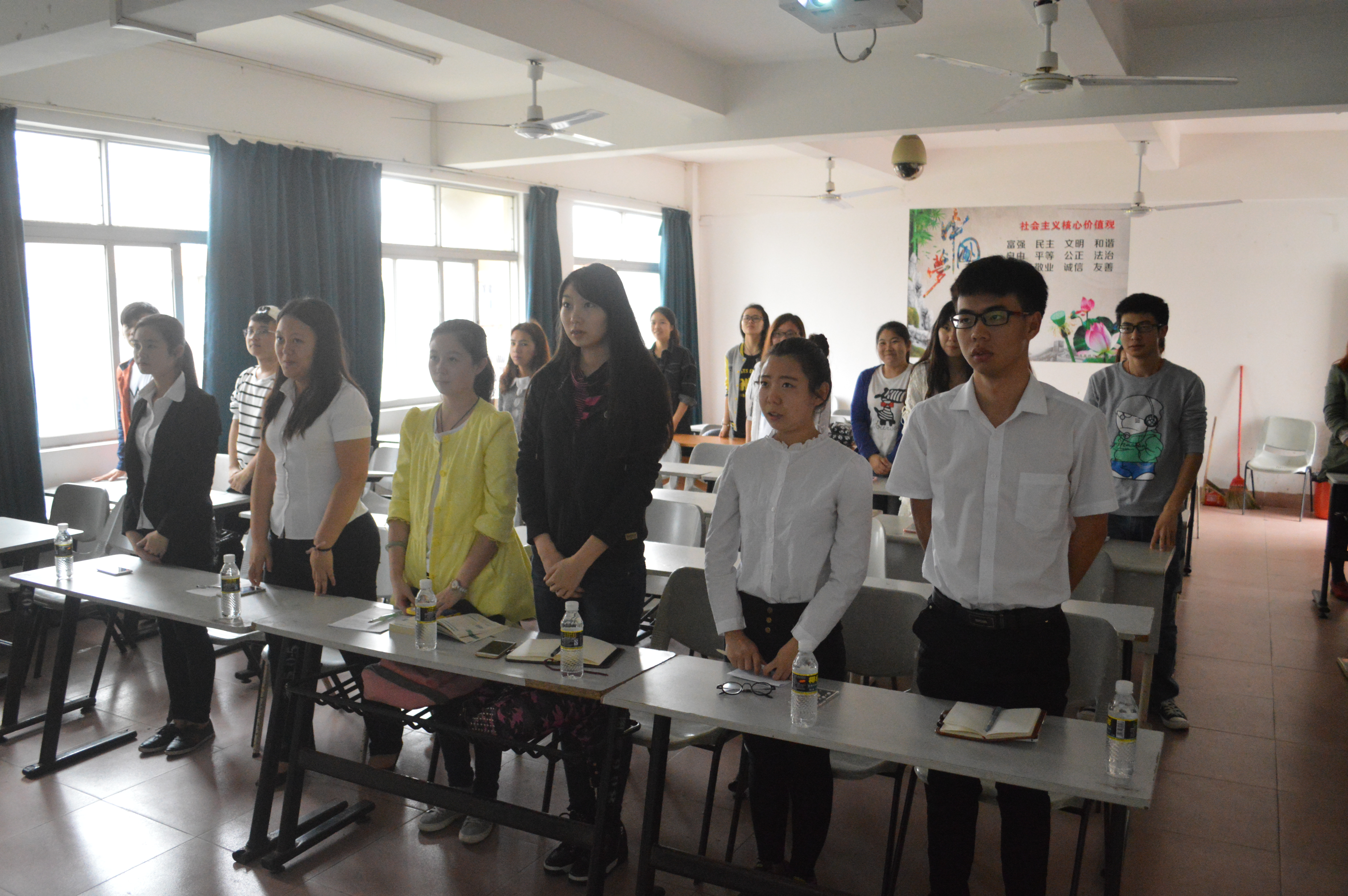 活力青春，绽放光彩--记数学与统计学院青春五月主题团日活动启动仪式