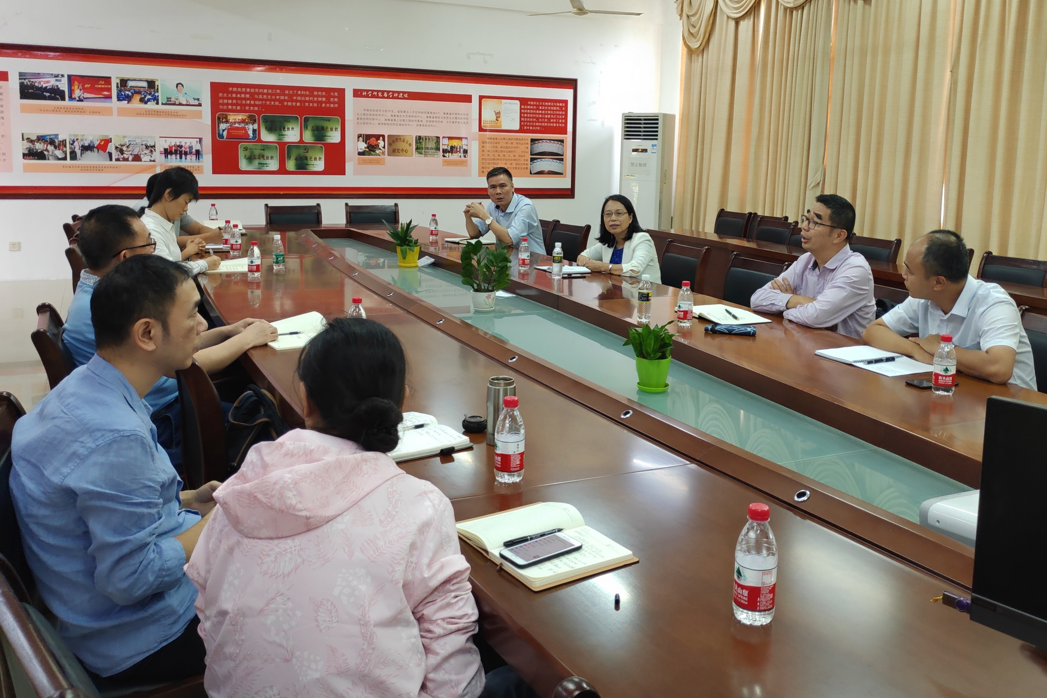 我校召开马克思主义学院重点建设专项督查会议