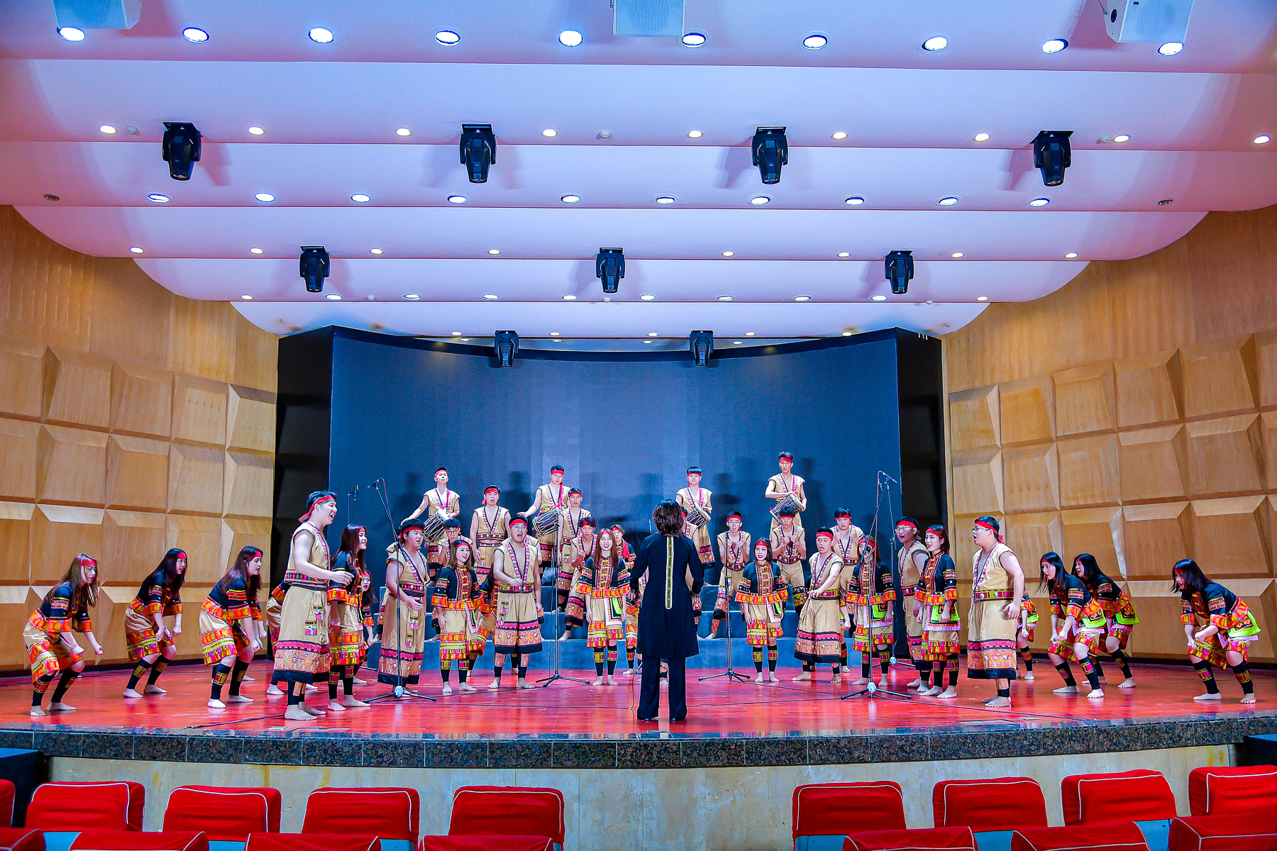 我校在海南省第七届大学生艺术展演中喜获佳绩