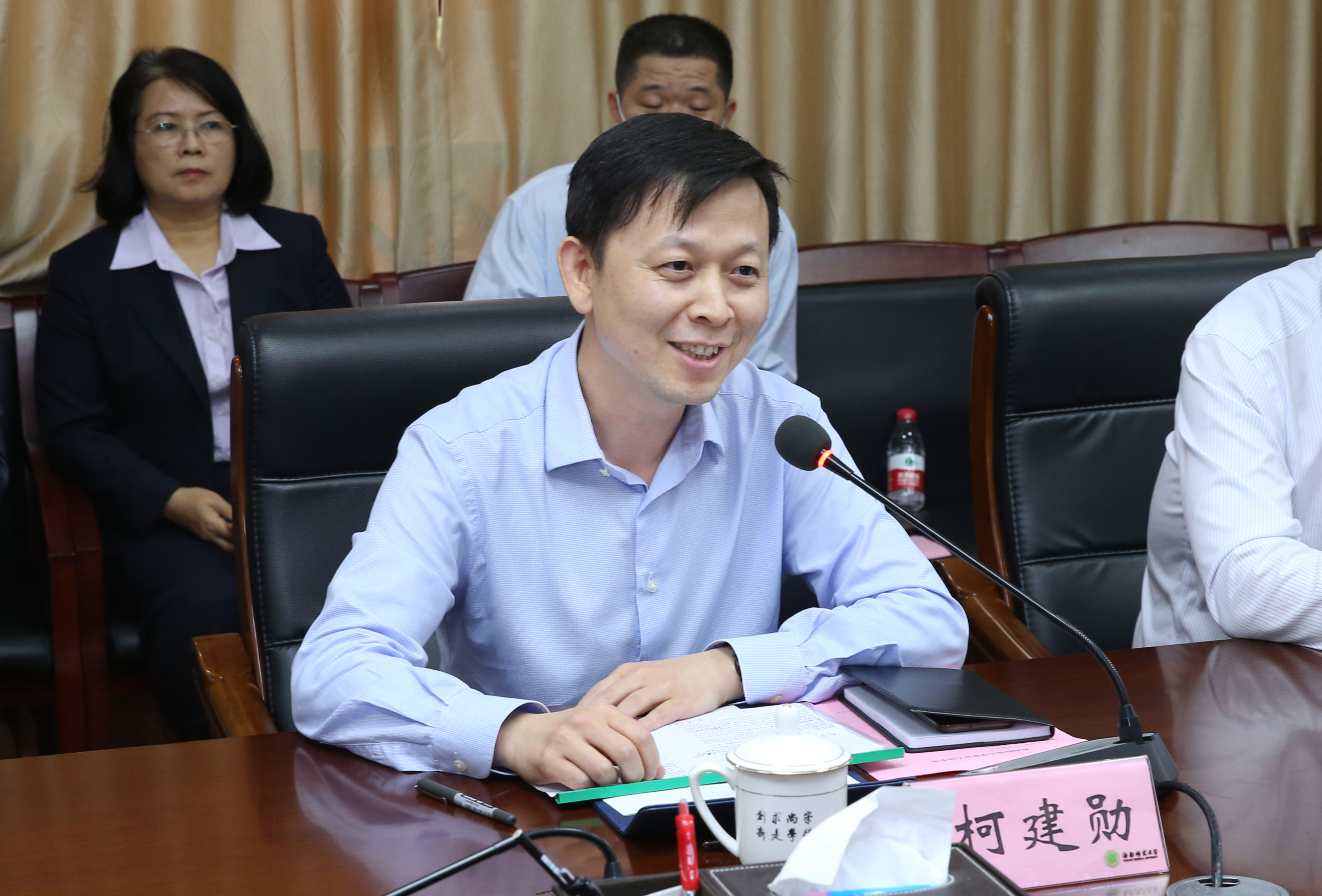 海师与中国银行海南省分行签约共建“智慧校园”