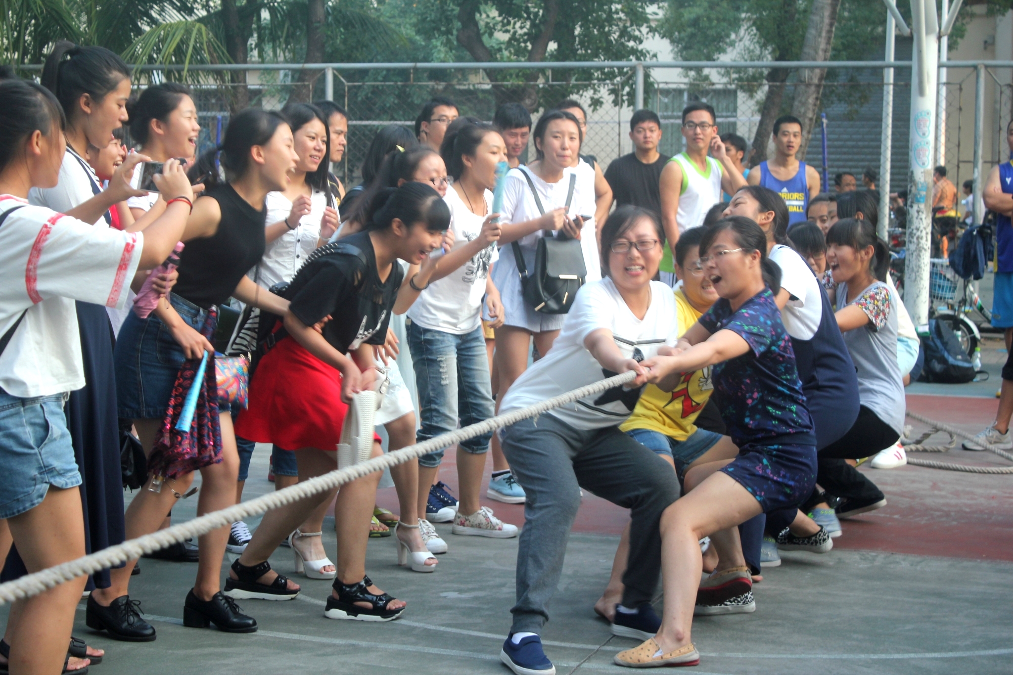 青春的战场，汗水的舞台――记初等教育学院“迎新杯”第一场