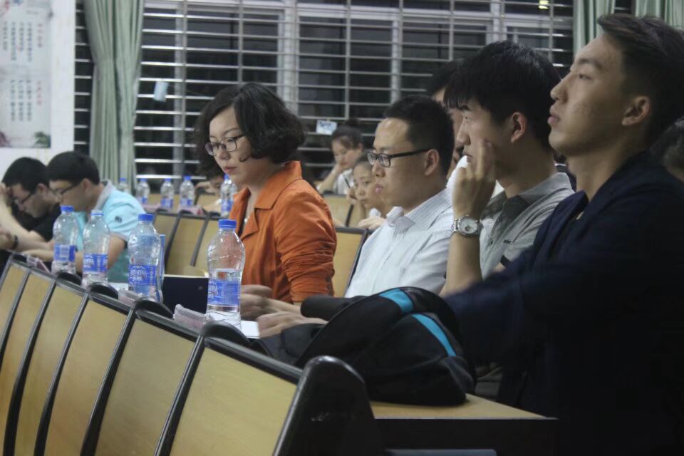 青年之声·慷慨陈词抒己论 唇枪舌战决奕时