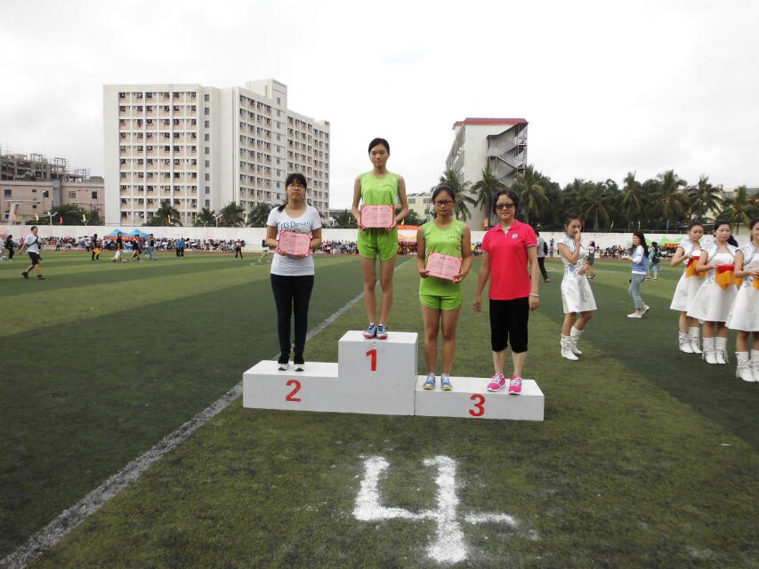 激情赛场  青春飞扬――外国语学院在第三十一届校运动会中勇创佳绩